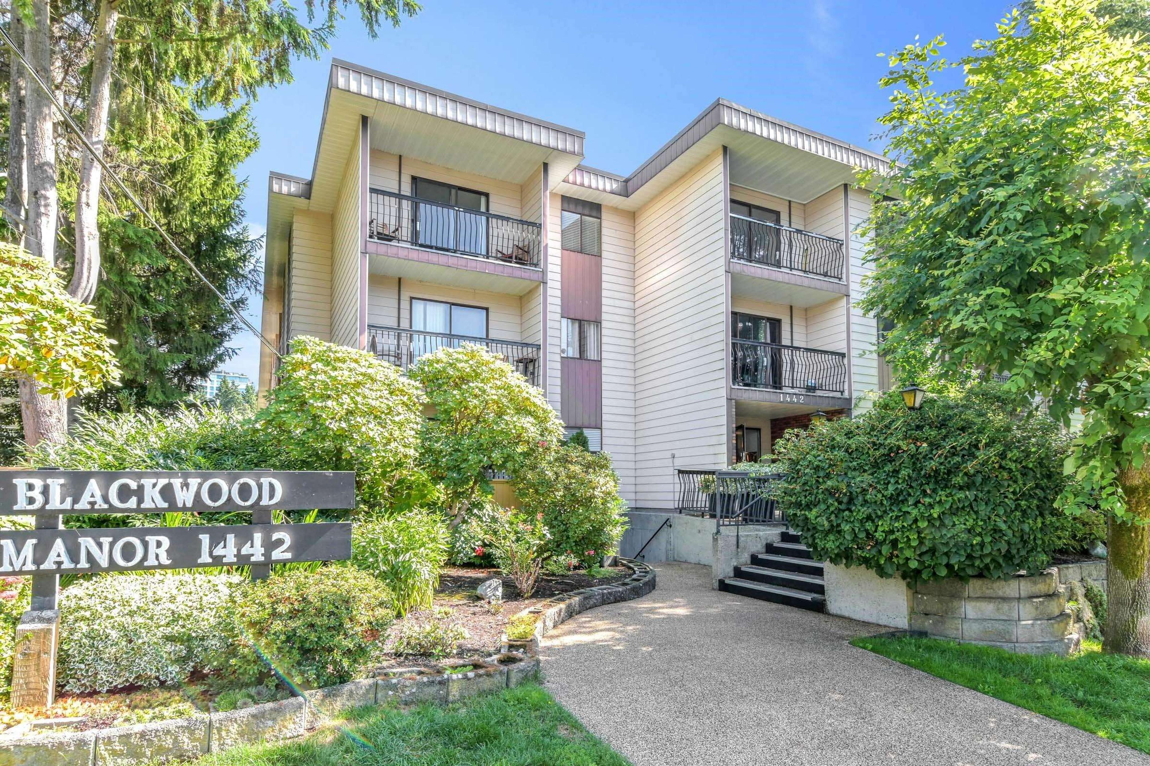 1442 Blackwood Street, White Rock - Exteriors - Photo 1