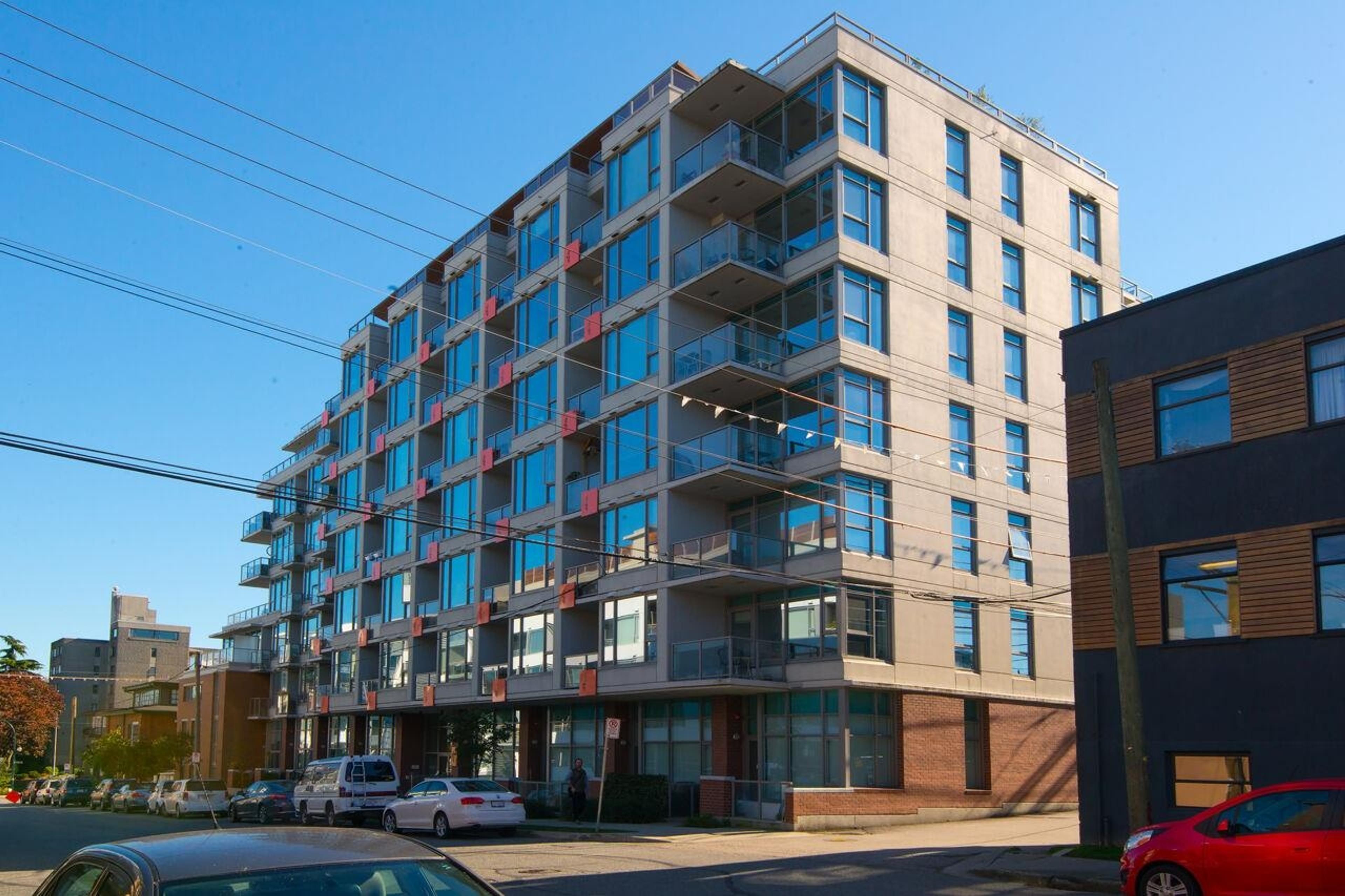 250 E 6 Avenue, Vancouver - Exteriors - Photo 1