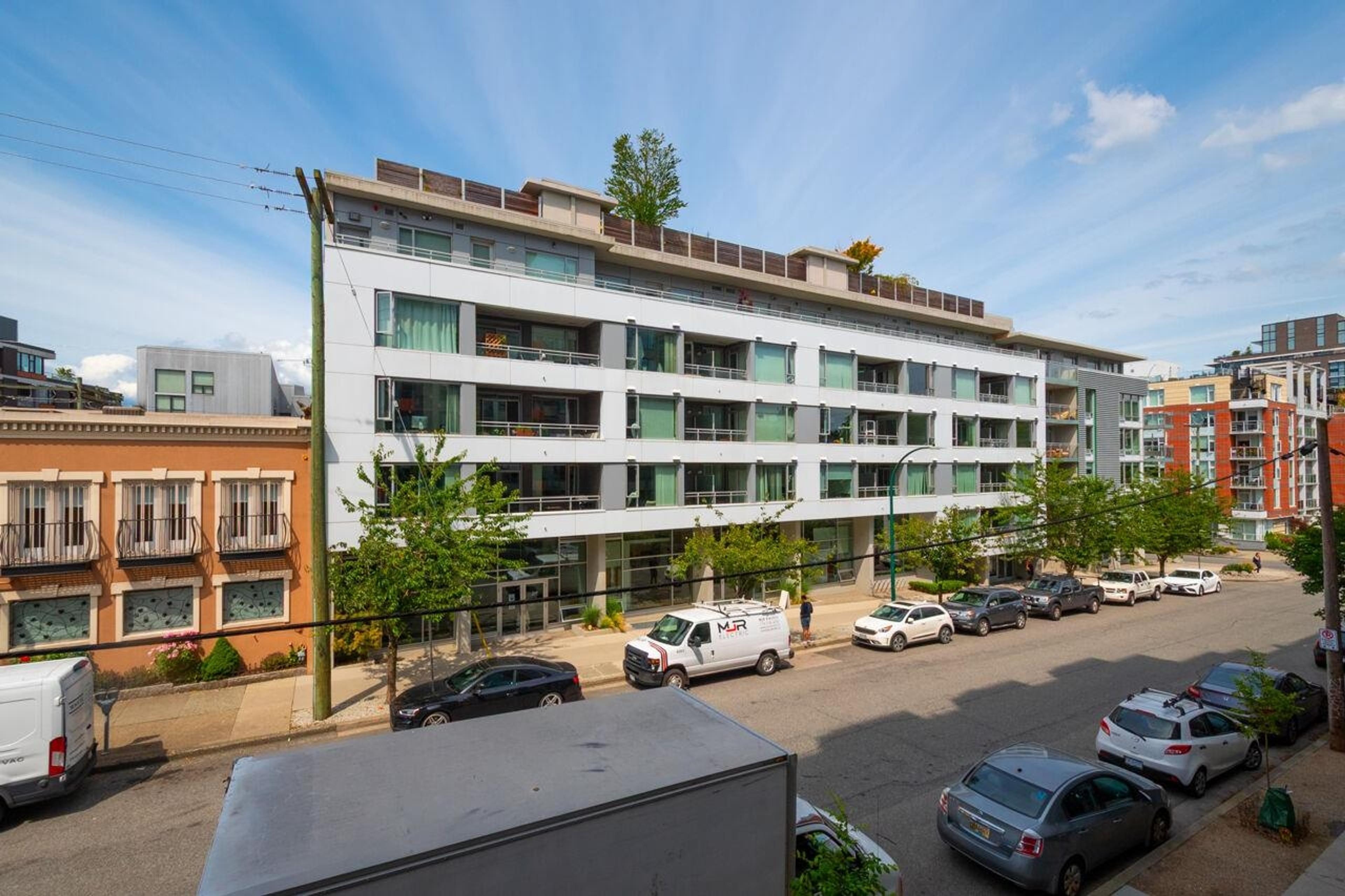 250 E 6 Avenue, Vancouver - Exteriors - Photo 3