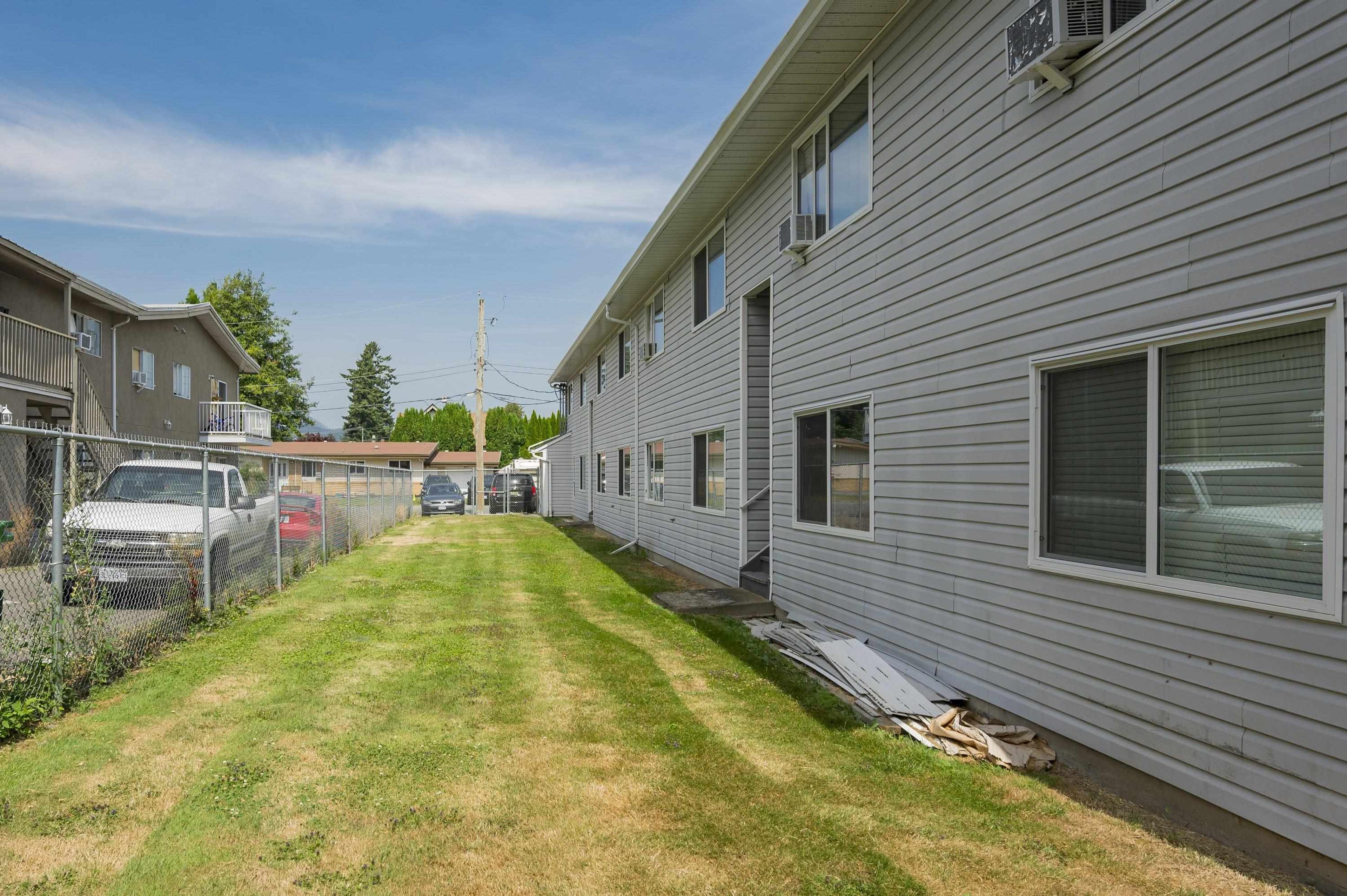 46260 Harford Street, Chilliwack - Exteriors - Photo 2