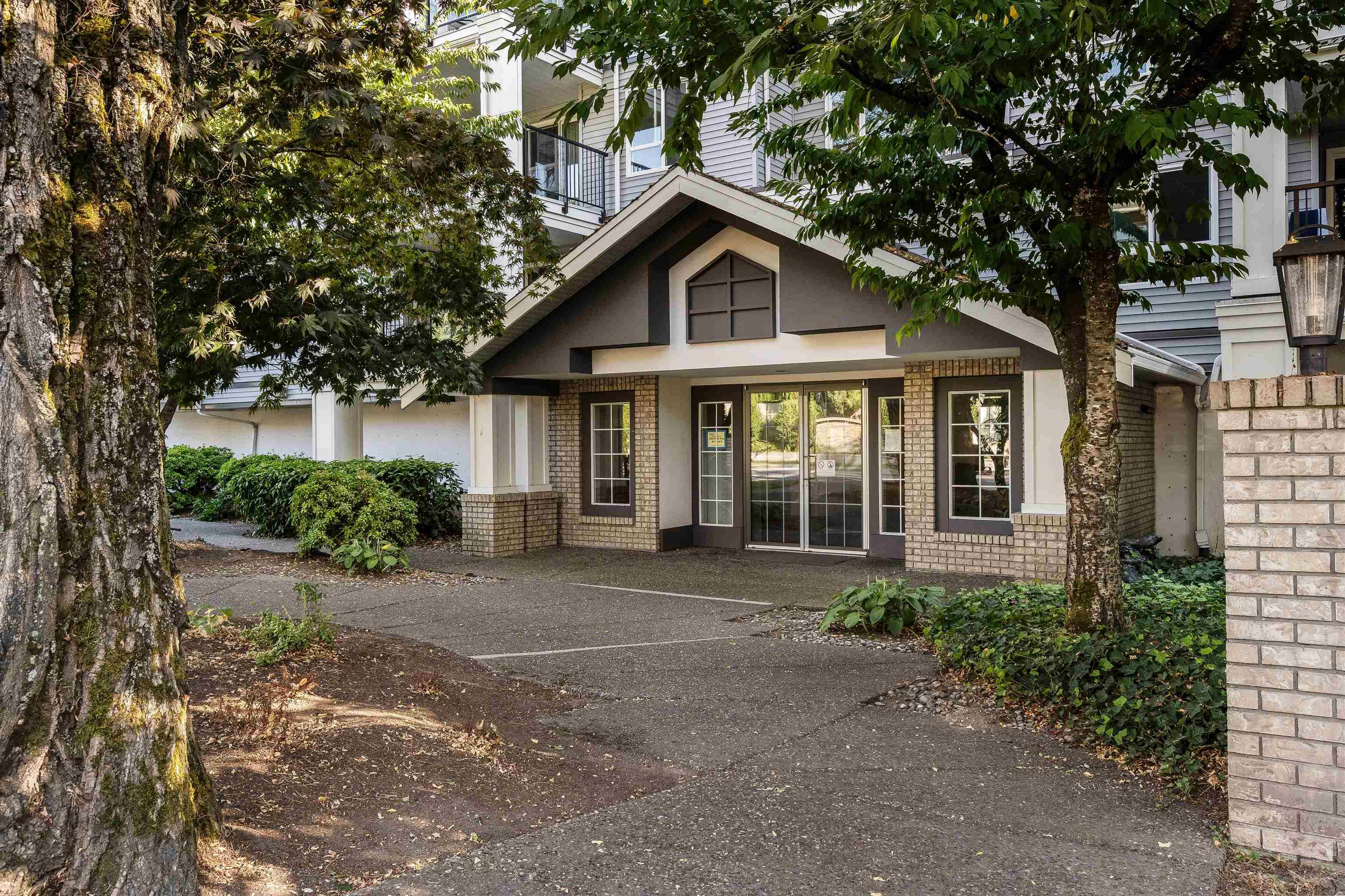 20976 56 Avenue, Langley - Exteriors - Photo 4