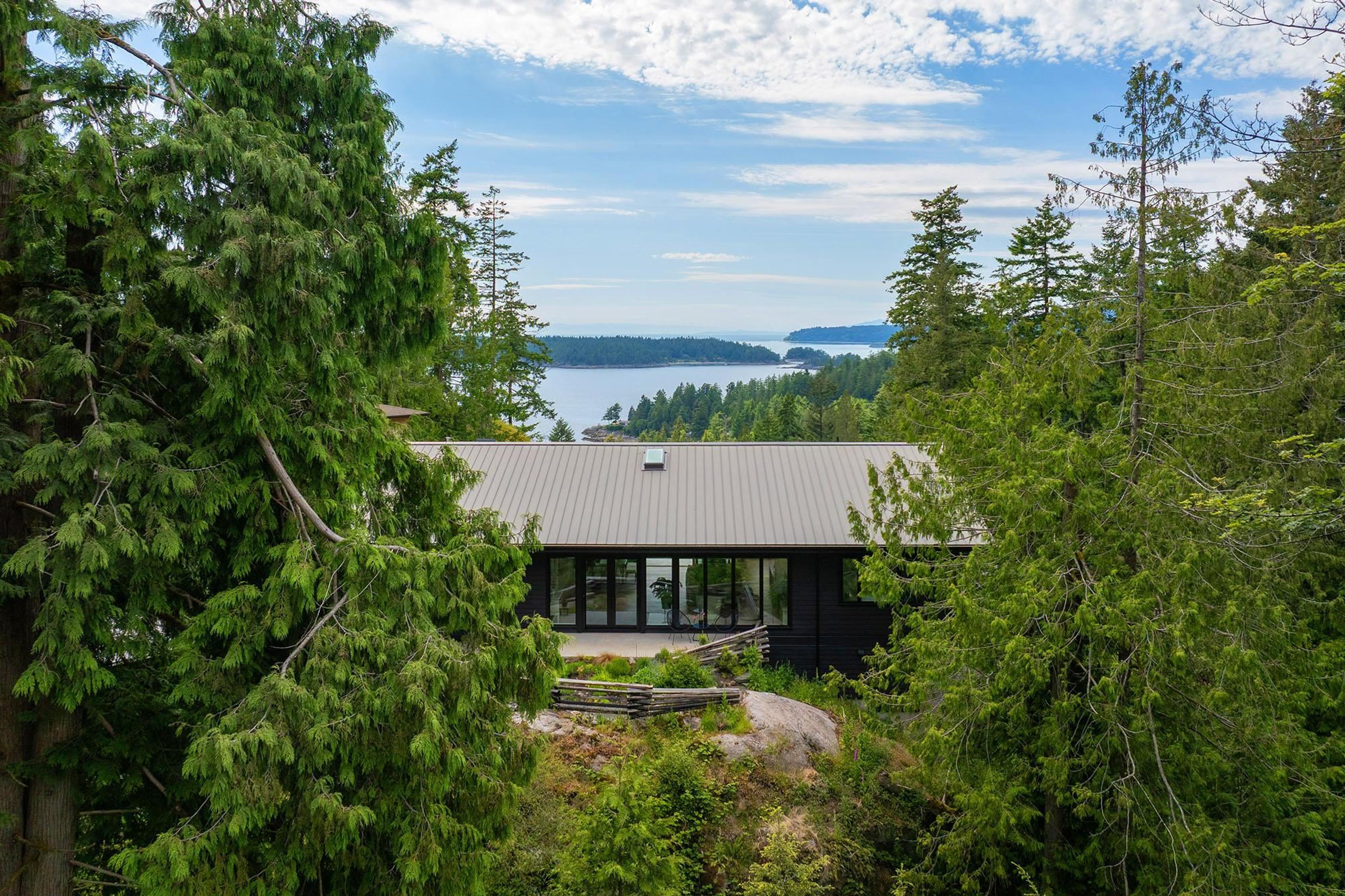 1620 Evergreen Lane, Bowen Island - Exteriors - Photo 3