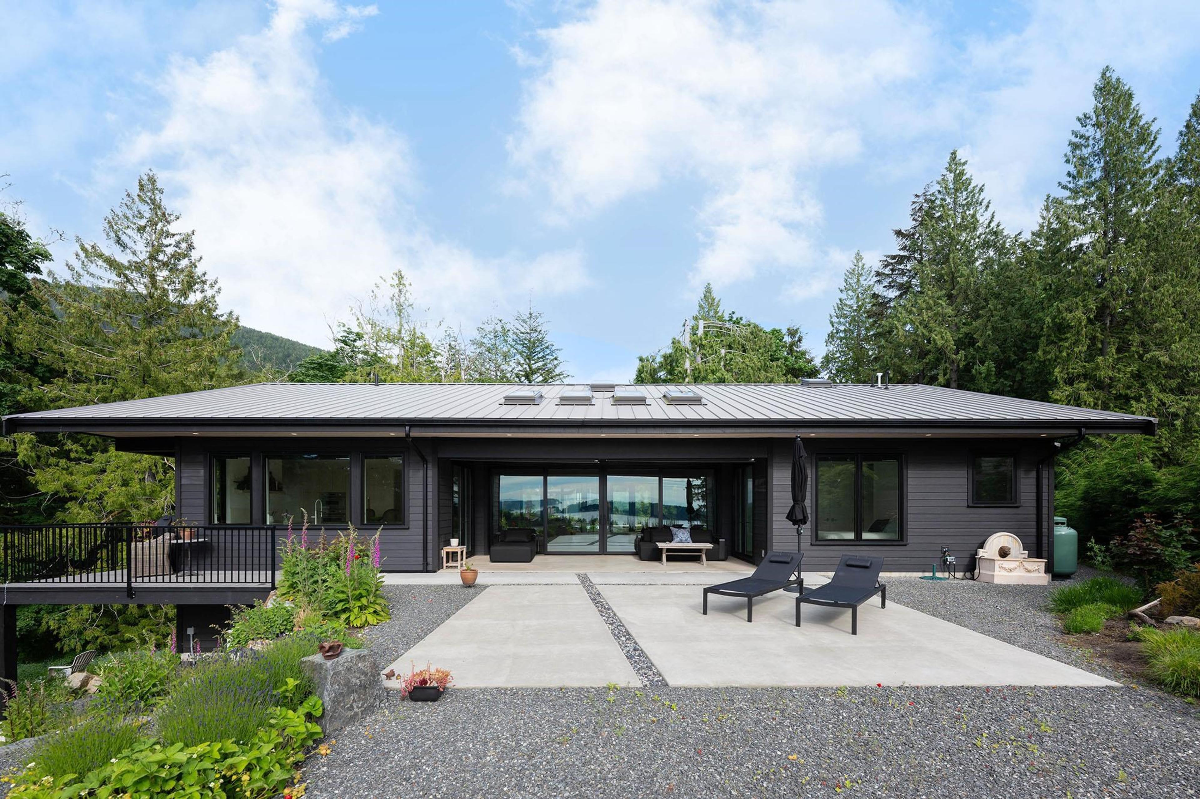 1620 Evergreen Lane, Bowen Island - Exteriors - Photo 9