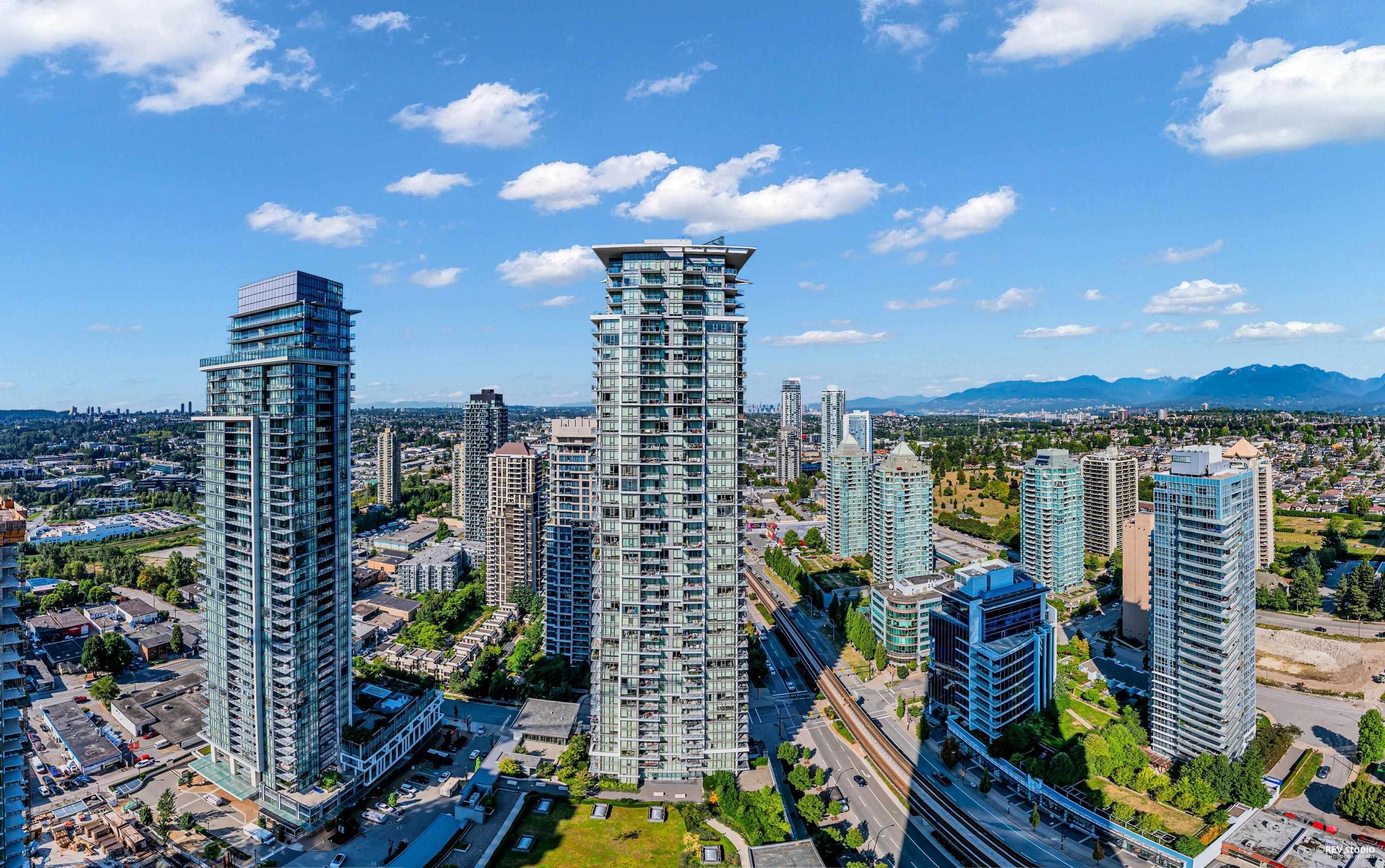 4485 Skyline Drive, Burnaby - Exteriors - Full Complex View, Drone/Aerial View - Photo 2