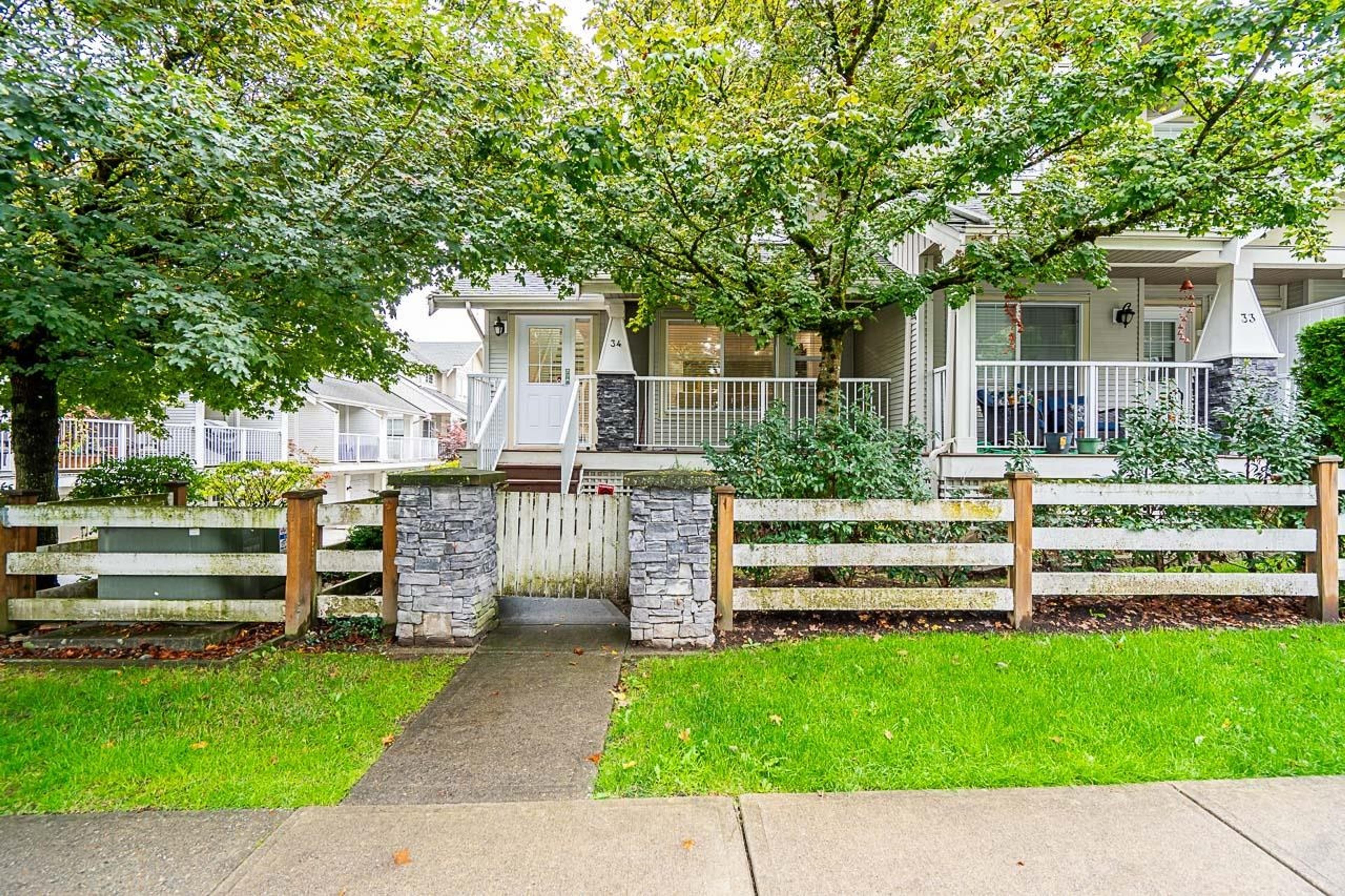 6568 193b Street, Surrey - Exteriors - Photo 2