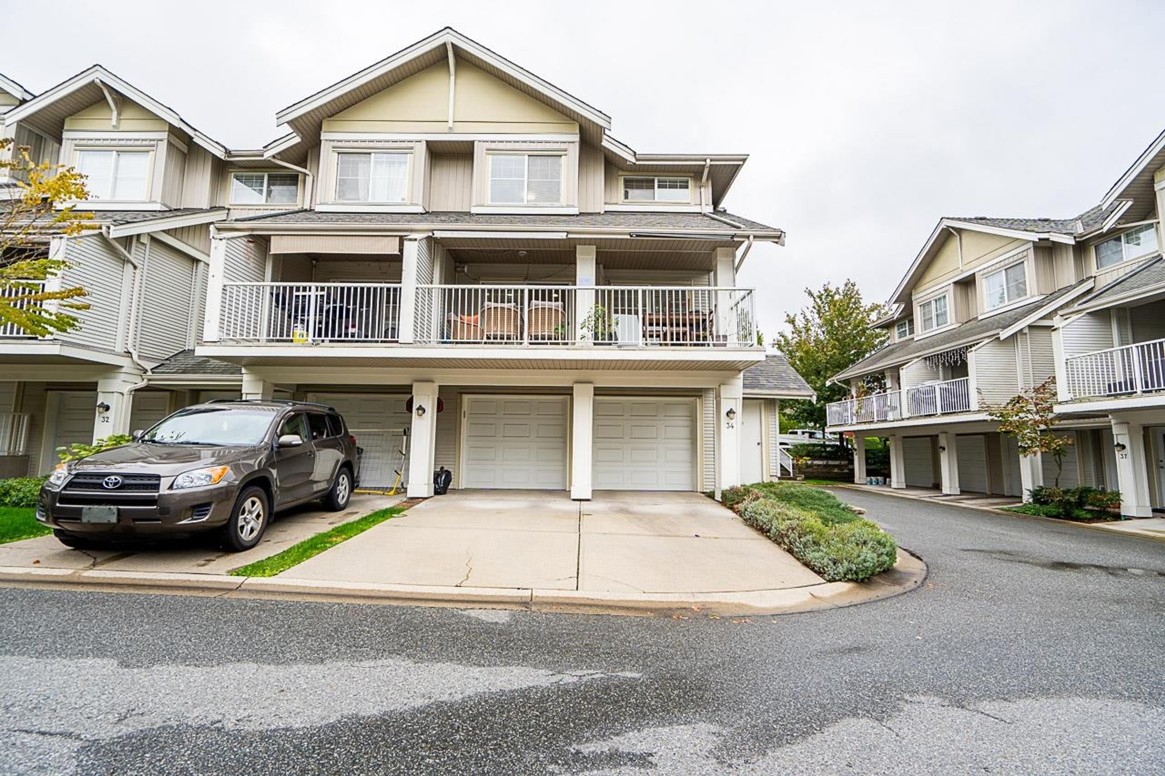 6568 193b Street, Surrey - Exteriors - Full Complex View - Photo 4