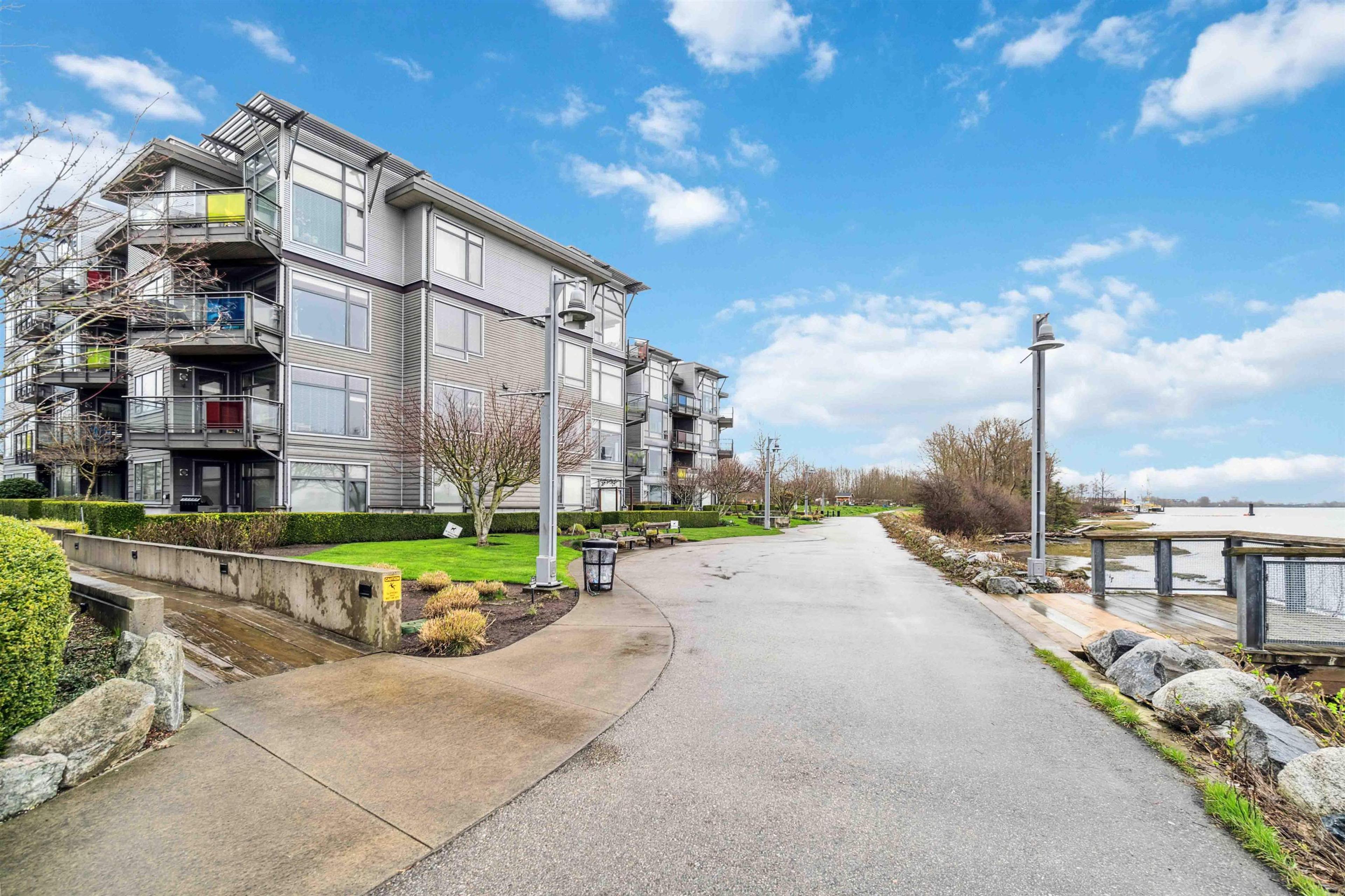 14200 Riverport Way, Richmond - Exteriors - Photo 5