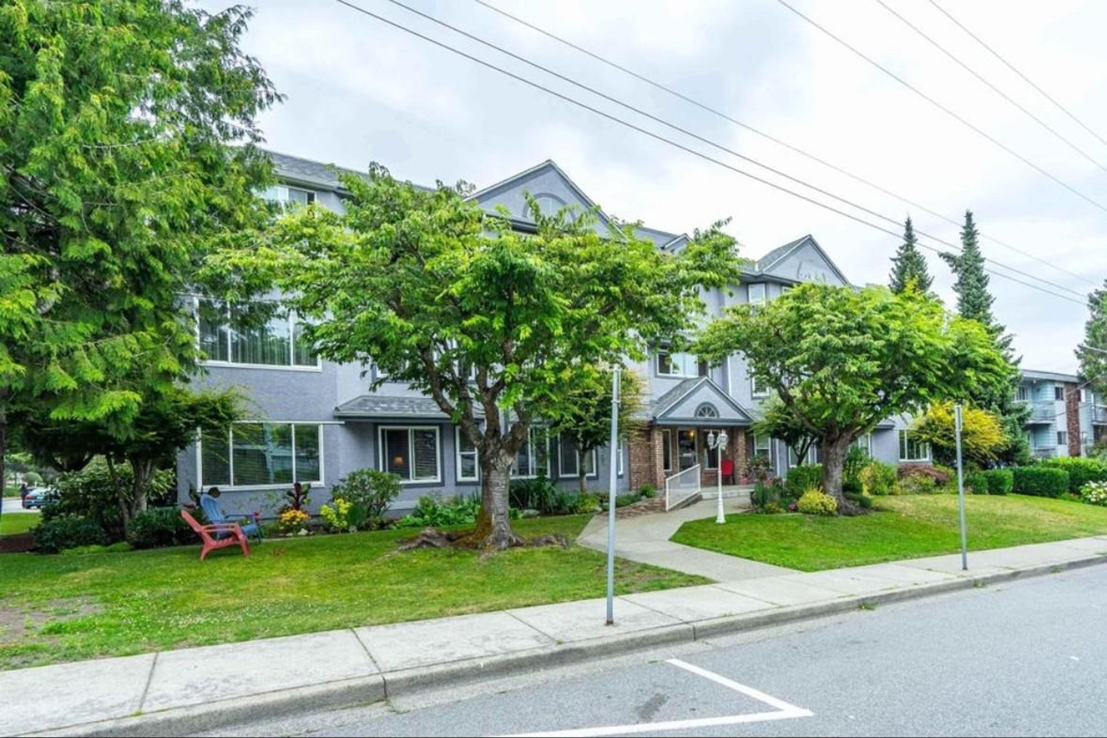 1378 Fir Street, White Rock - Exteriors - Full Complex View - Photo 3