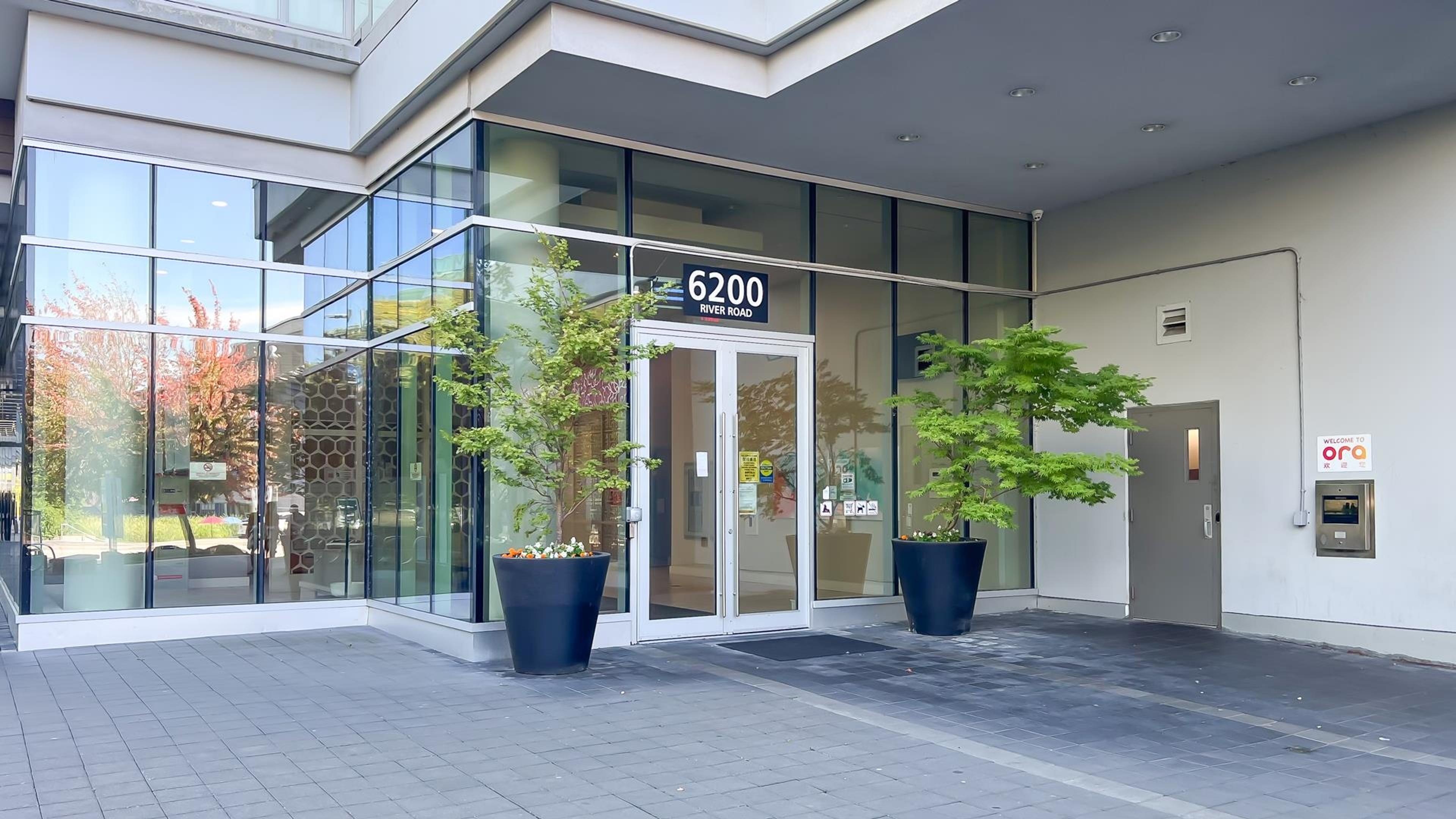 5511 Hollybridge Way, Richmond - Exteriors - Photo 1