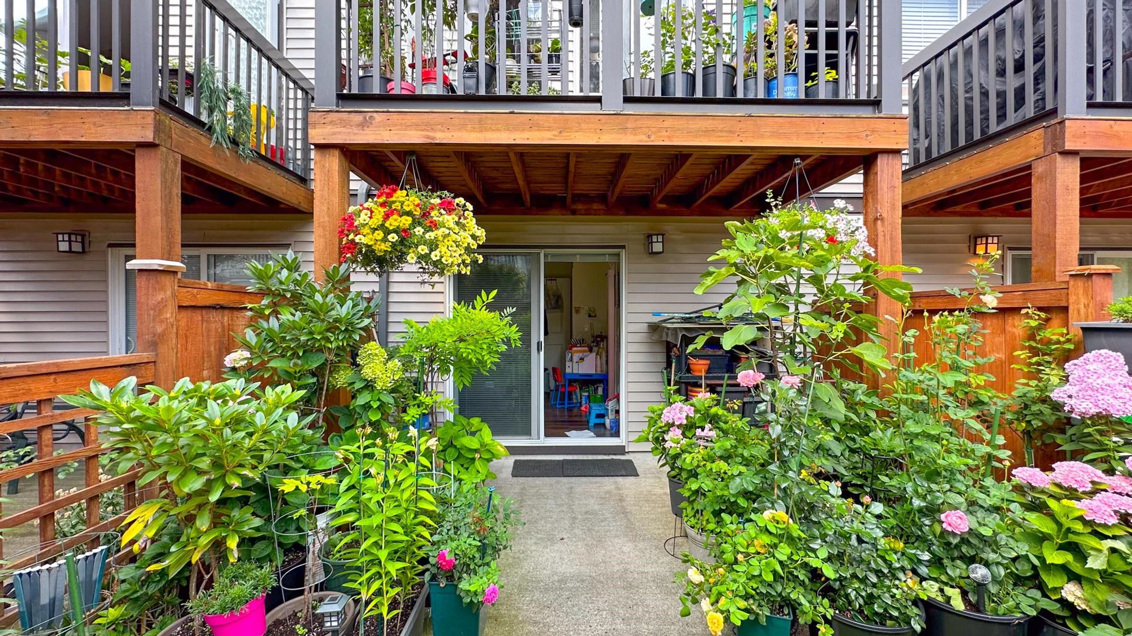 16177 83 Avenue, Surrey - Exteriors - Photo 3