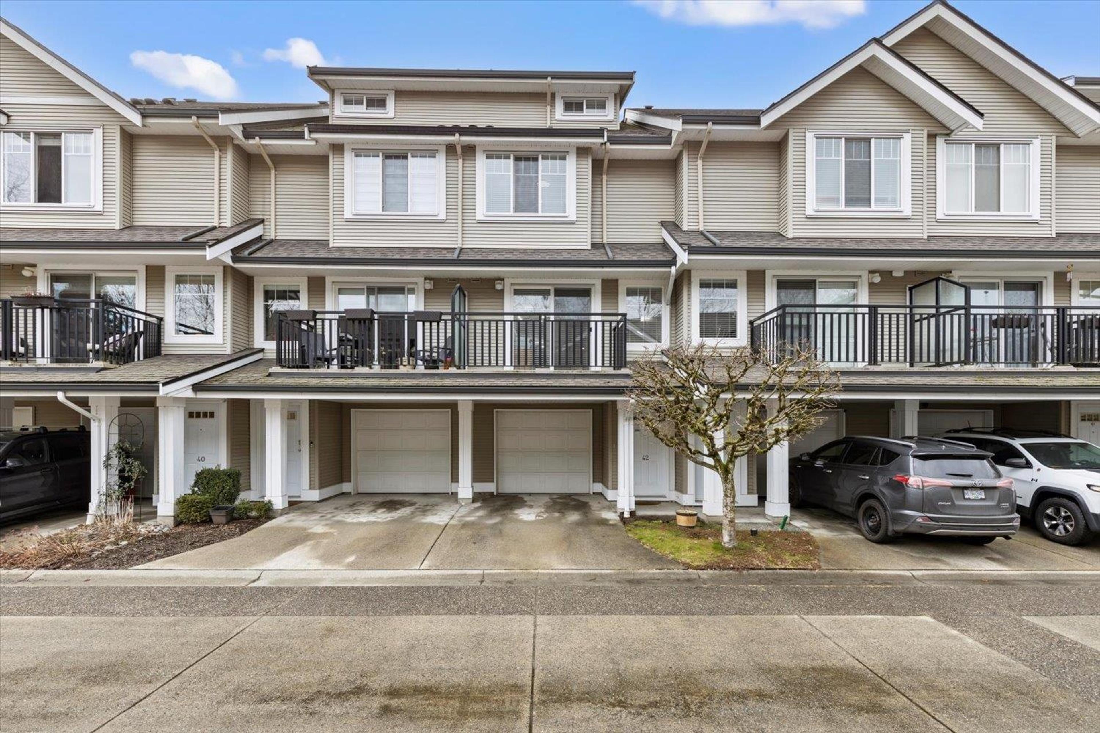 2927 Fremont Street, Port Coquitlam - Exteriors - Full Complex View - Photo 1