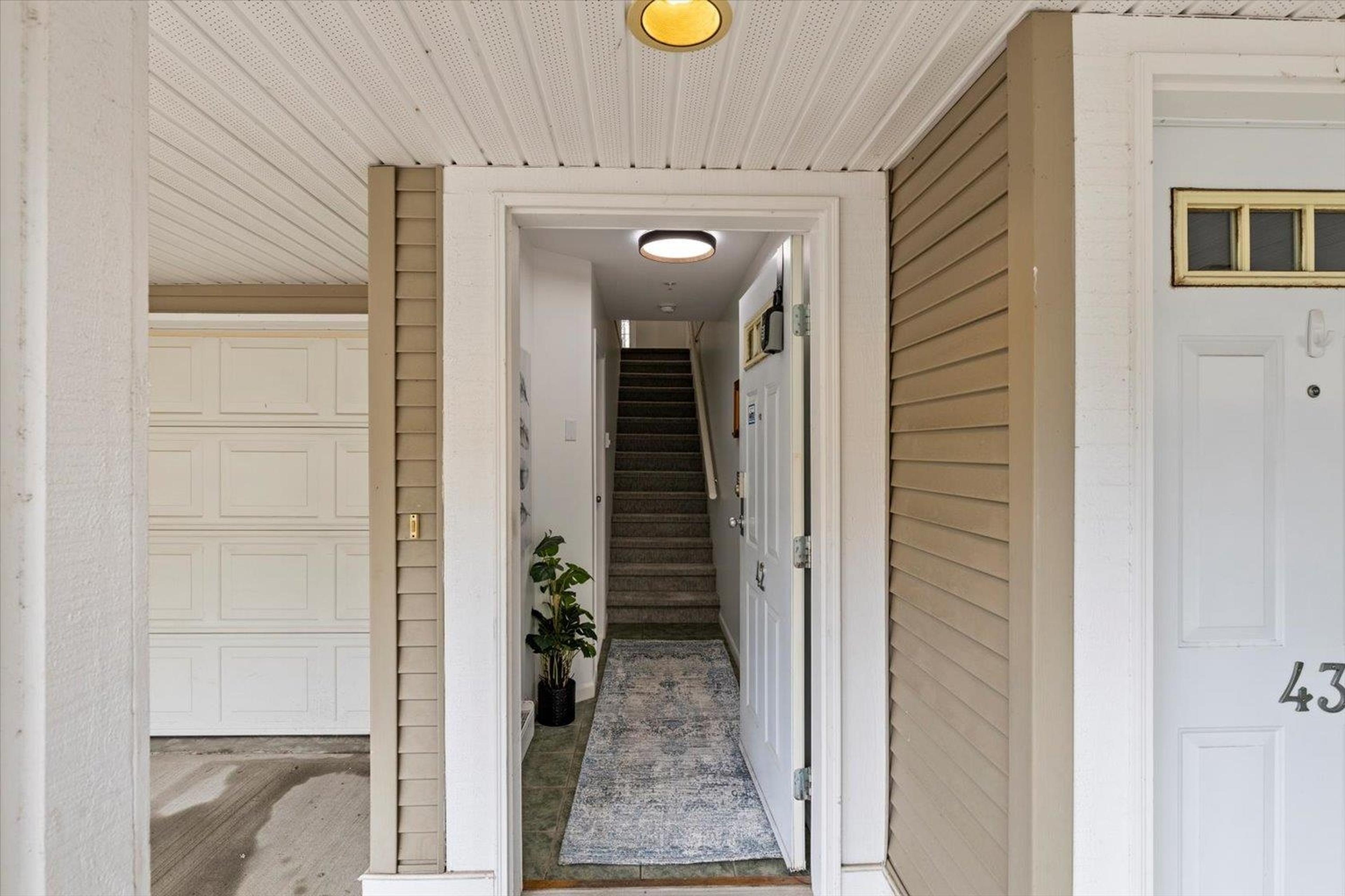 2927 Fremont Street, Port Coquitlam - Exteriors - Photo 2