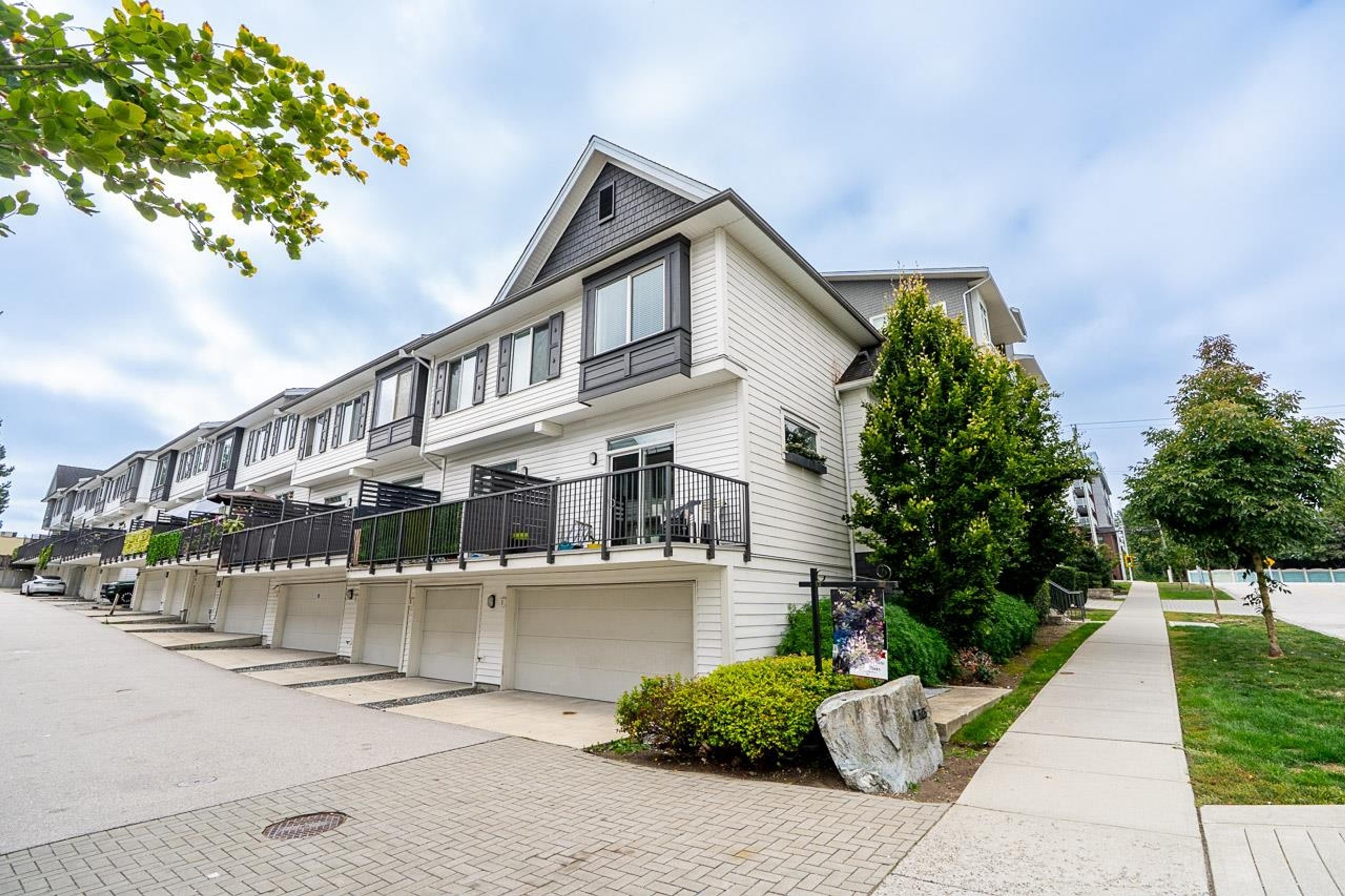 13636 81a Avenue, Surrey - Exteriors - Full Complex View - Photo 5