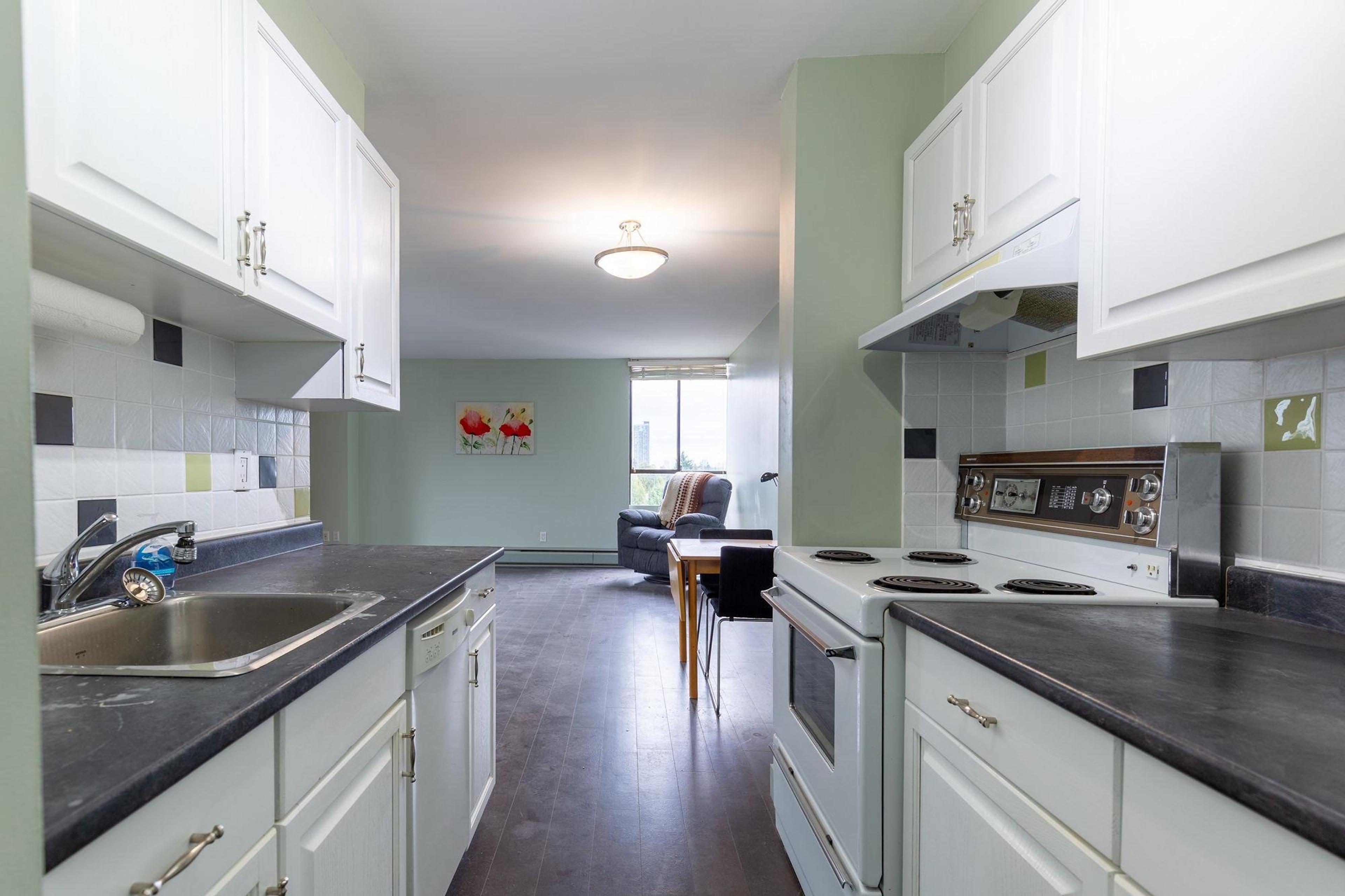 6759 Willingdon Avenue, Burnaby - Exteriors - Full Complex View - Photo 4