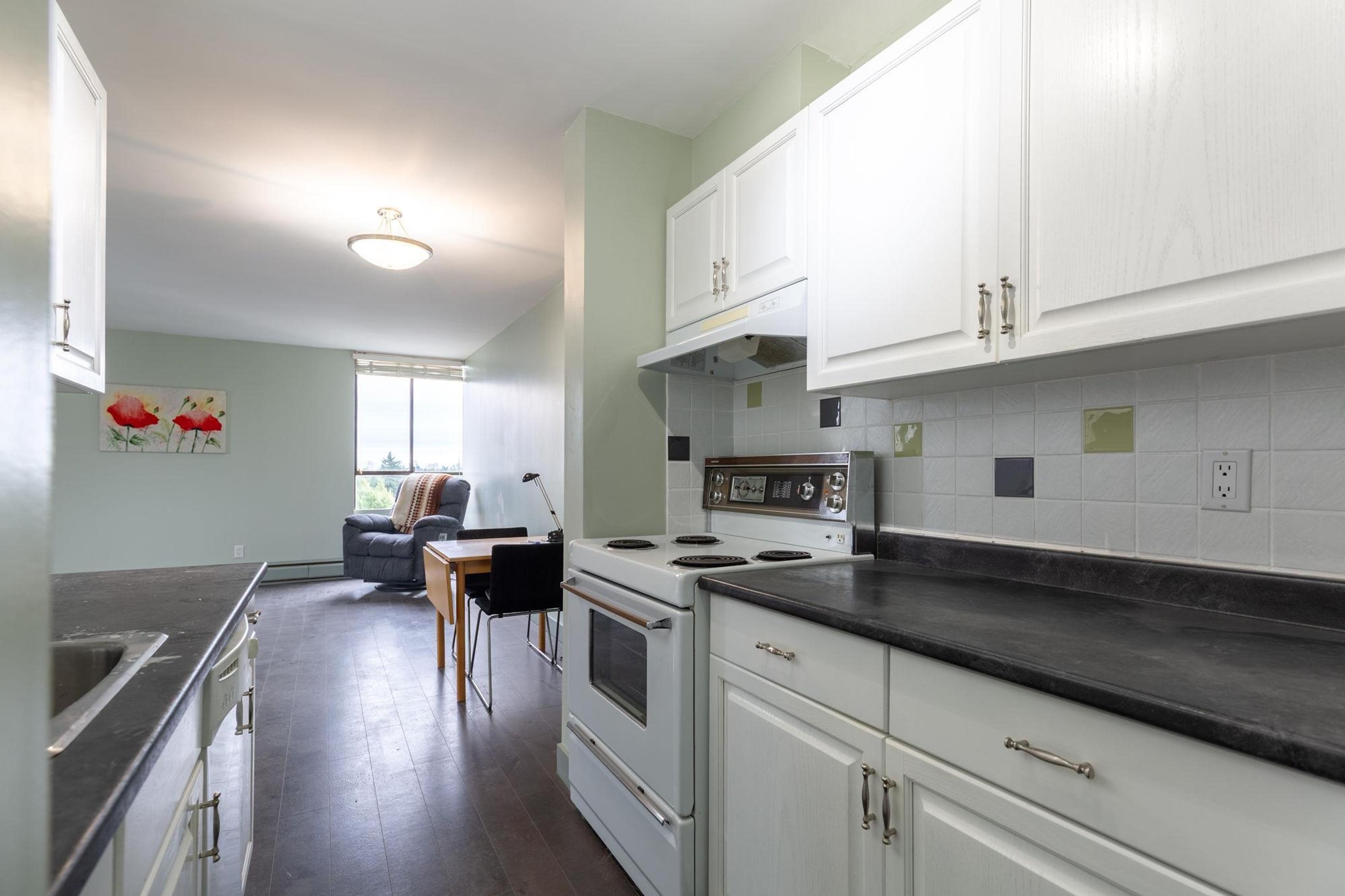 6759 Willingdon Avenue, Burnaby - Exteriors - Photo 5