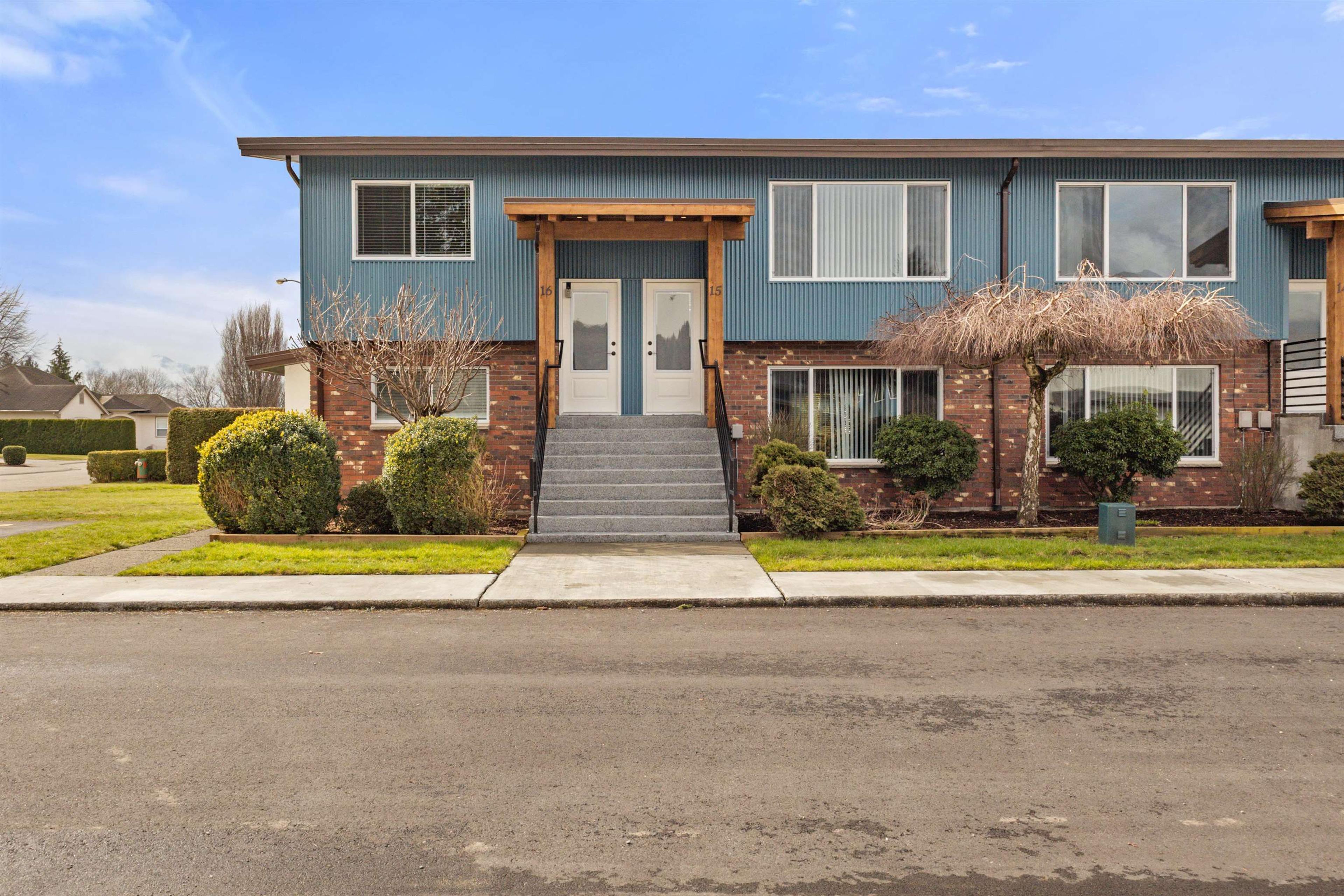 1715 Beaman Drive, Agassiz - Exteriors - Photo 10