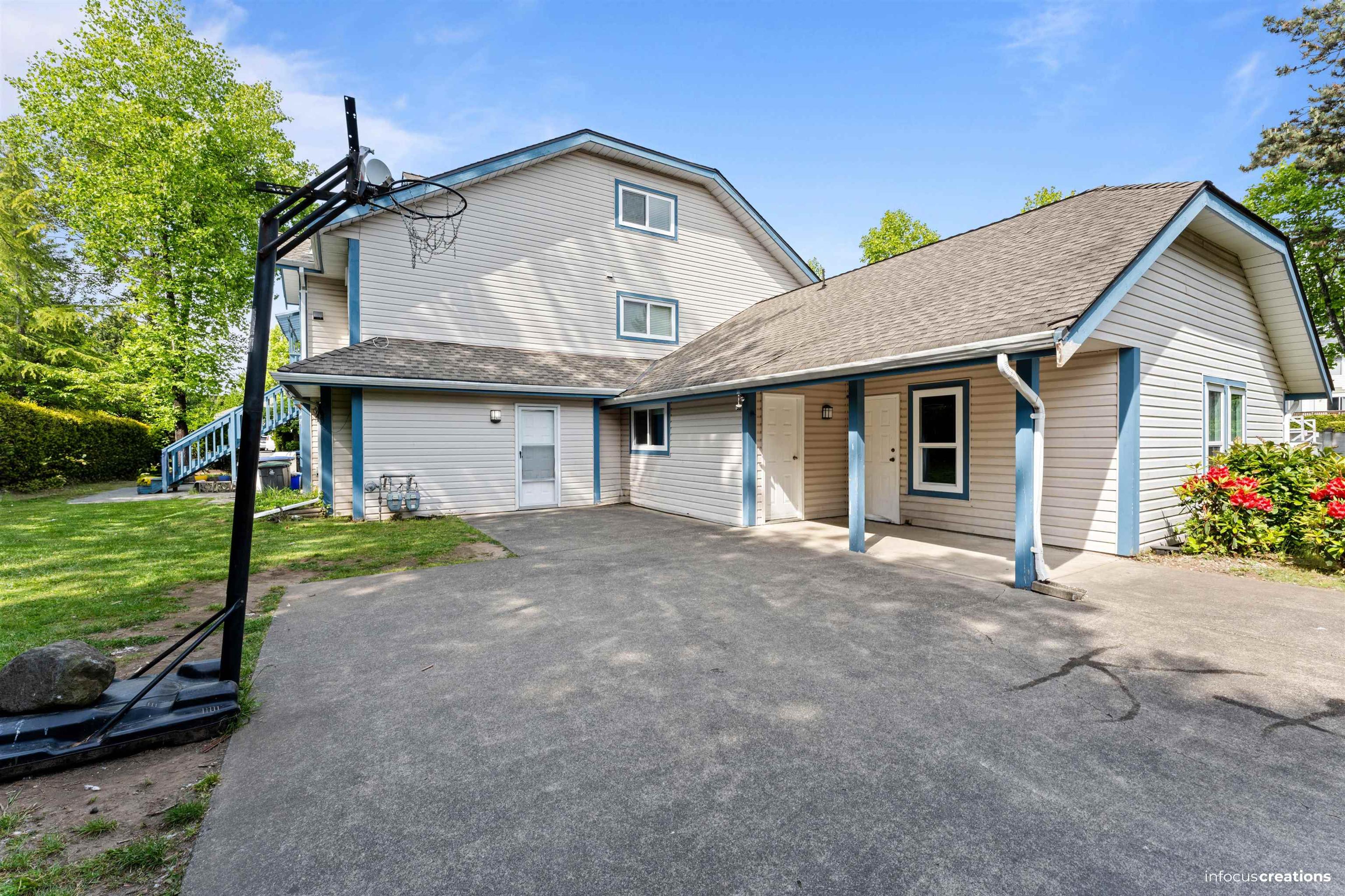 7881 120a Street, Surrey - Exteriors - Photo 4