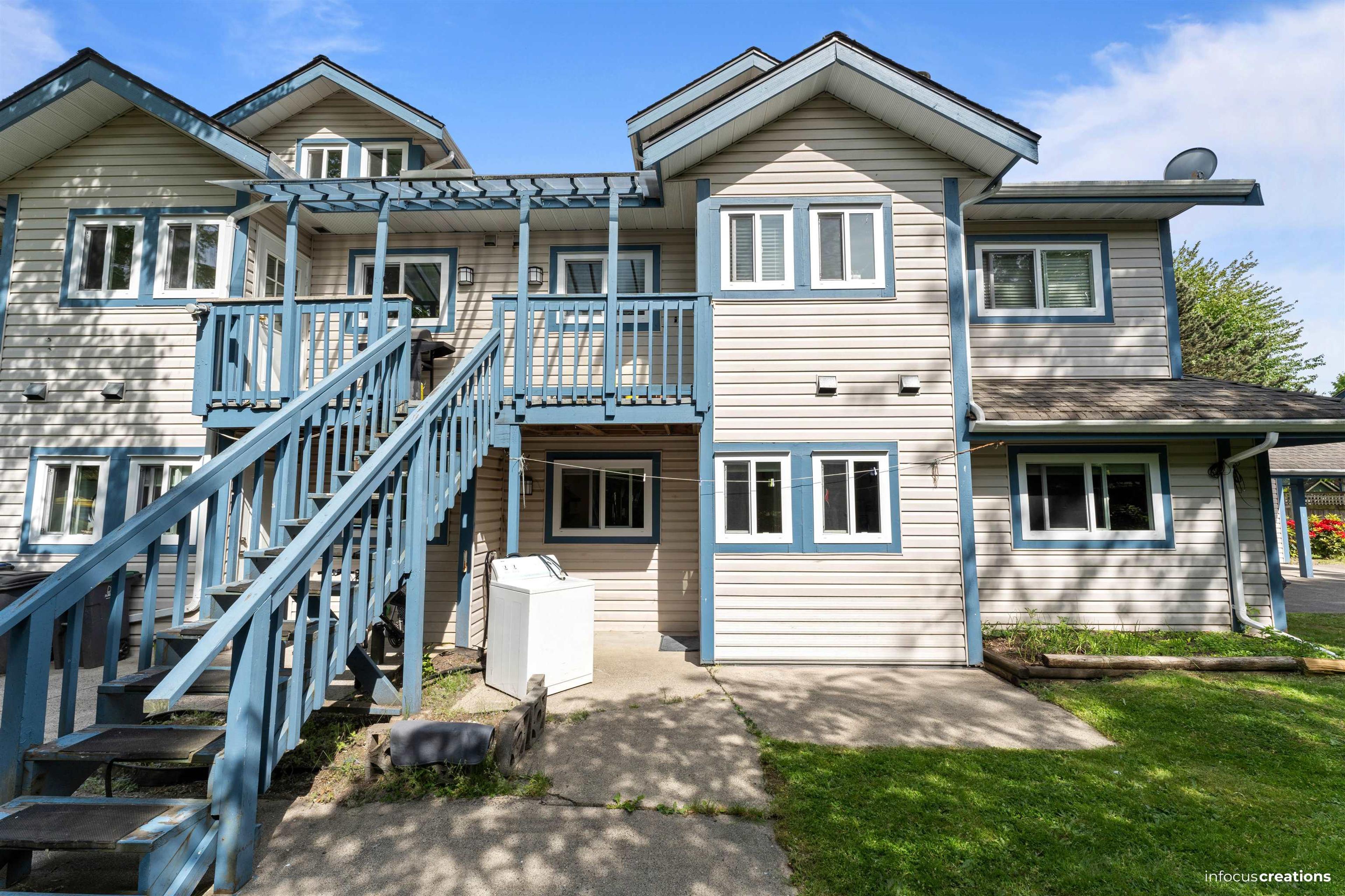 7881 120a Street, Surrey - Exteriors - Full Complex View - Photo 5