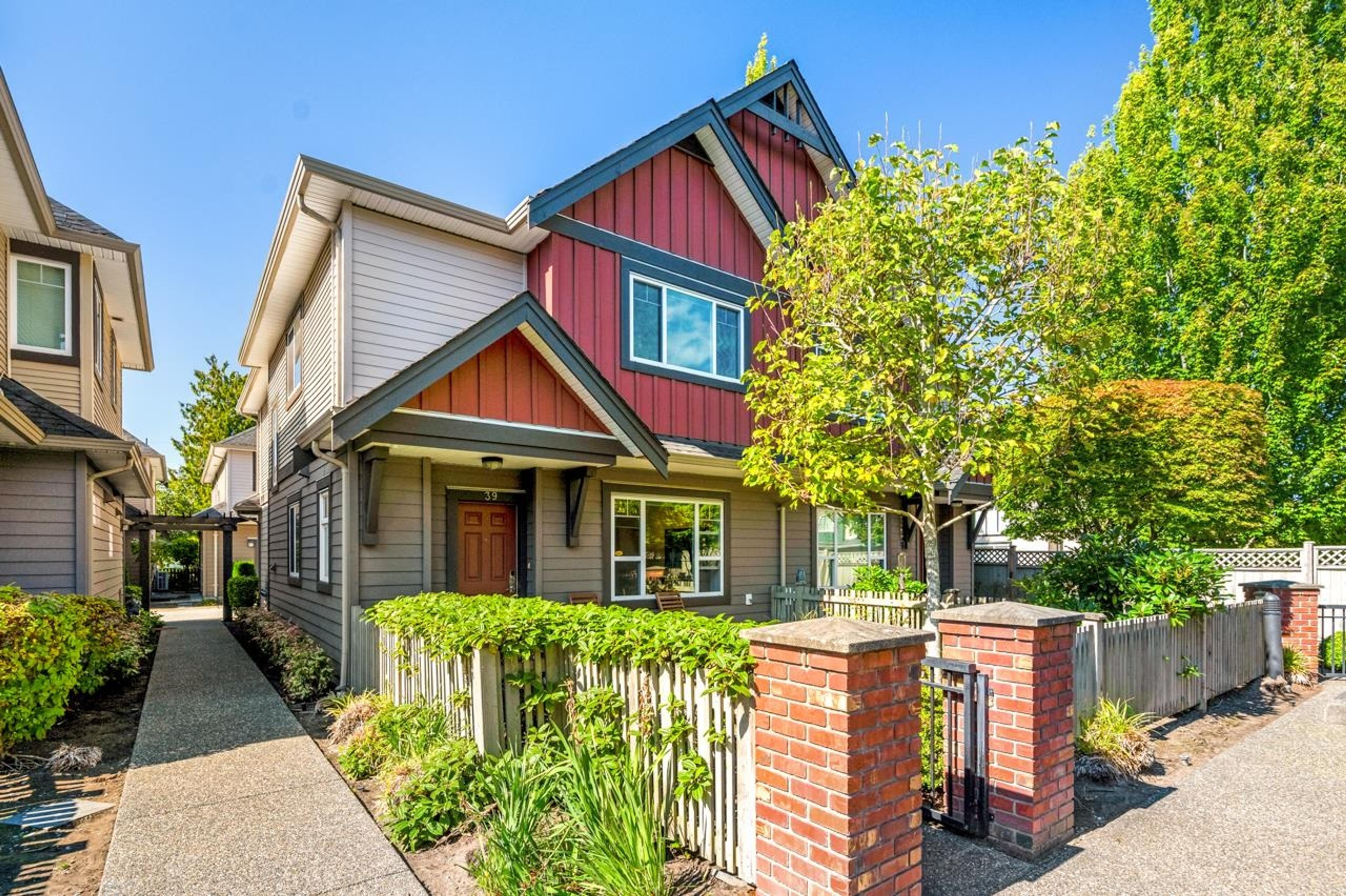 9699 Sills Avenue, Richmond - Exteriors - Photo 2