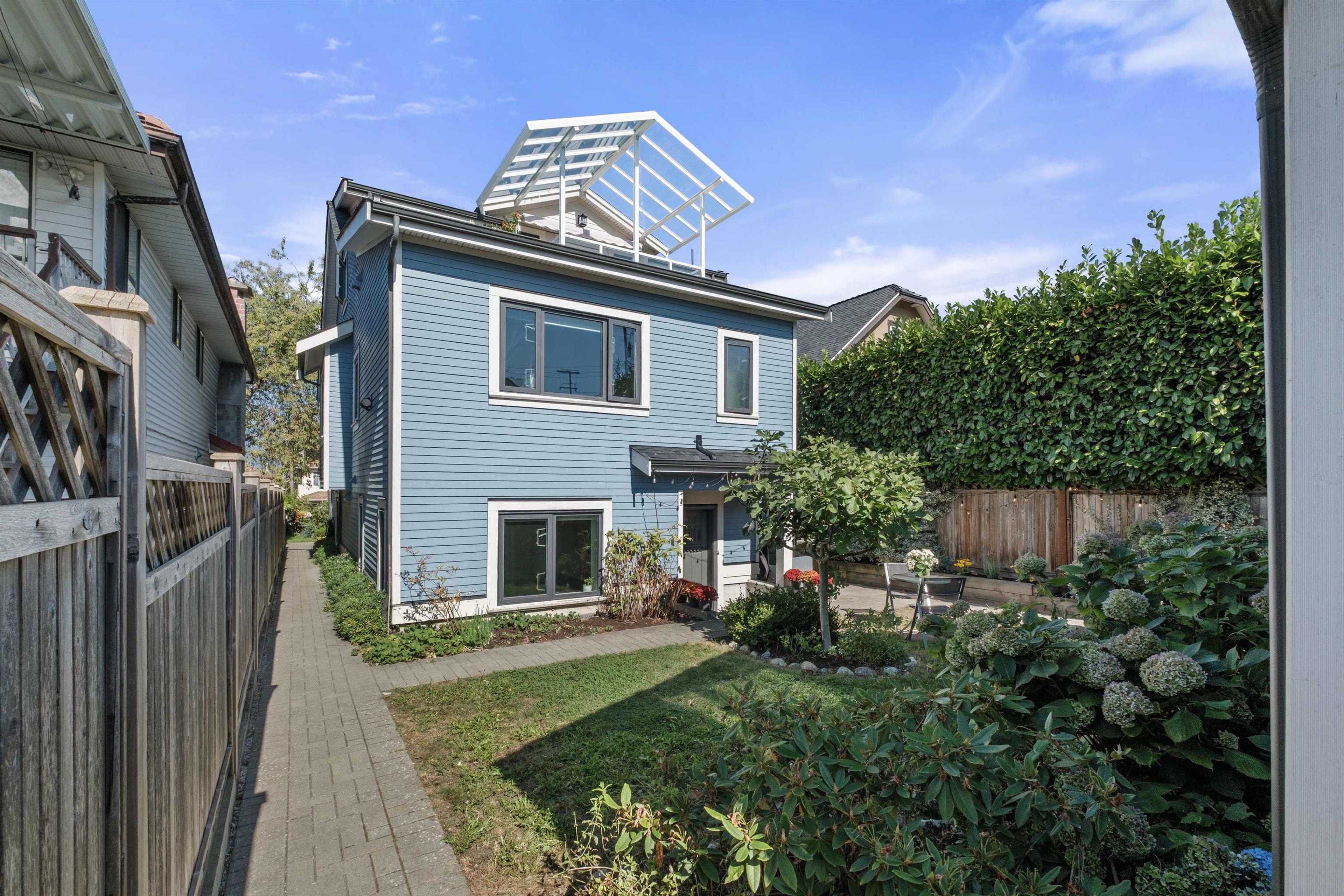 1452 E 20th Avenue, Vancouver - Exteriors - Photo 3