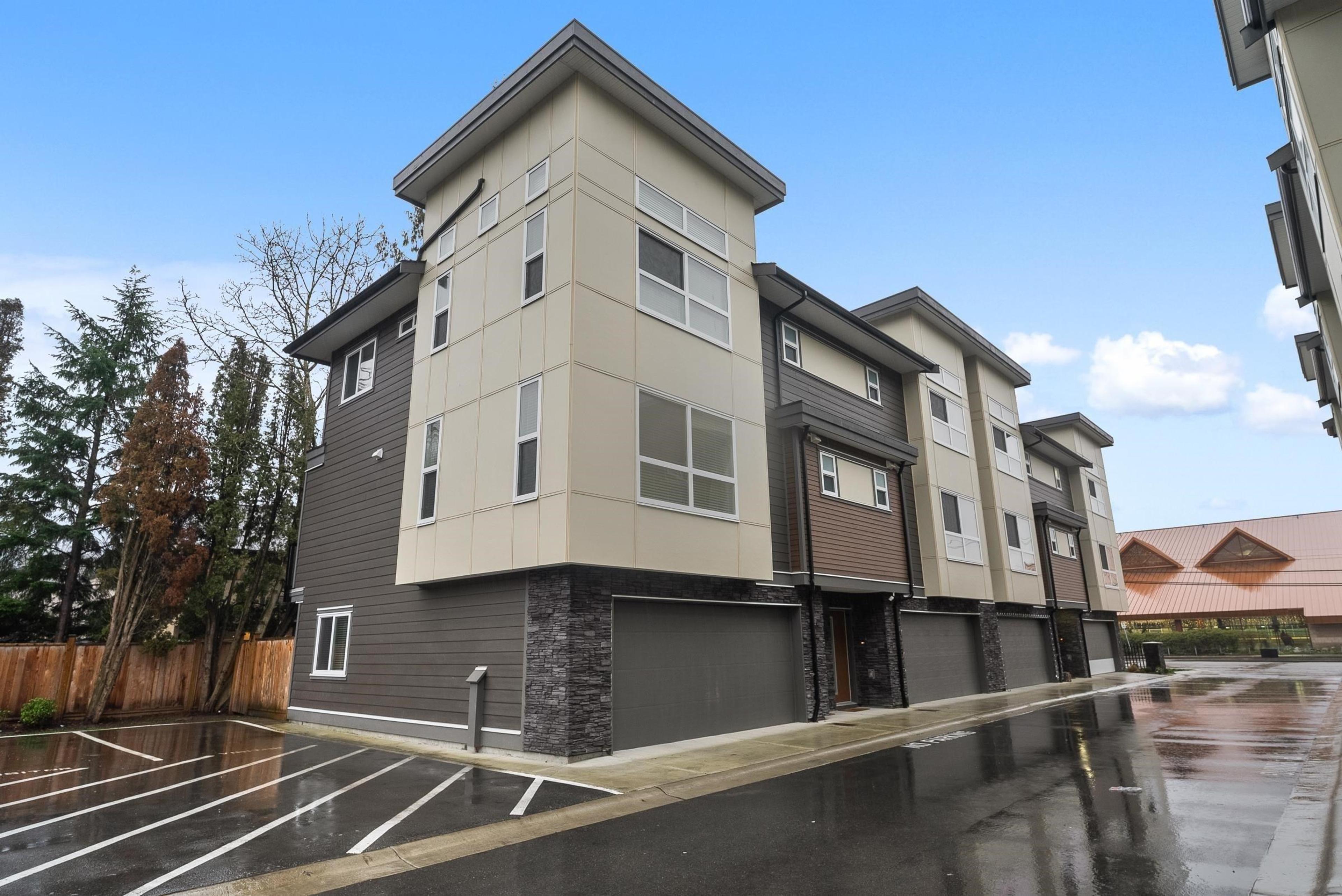 34703 Old Yale Road, Abbotsford - Exteriors - Full Complex View - Photo 3