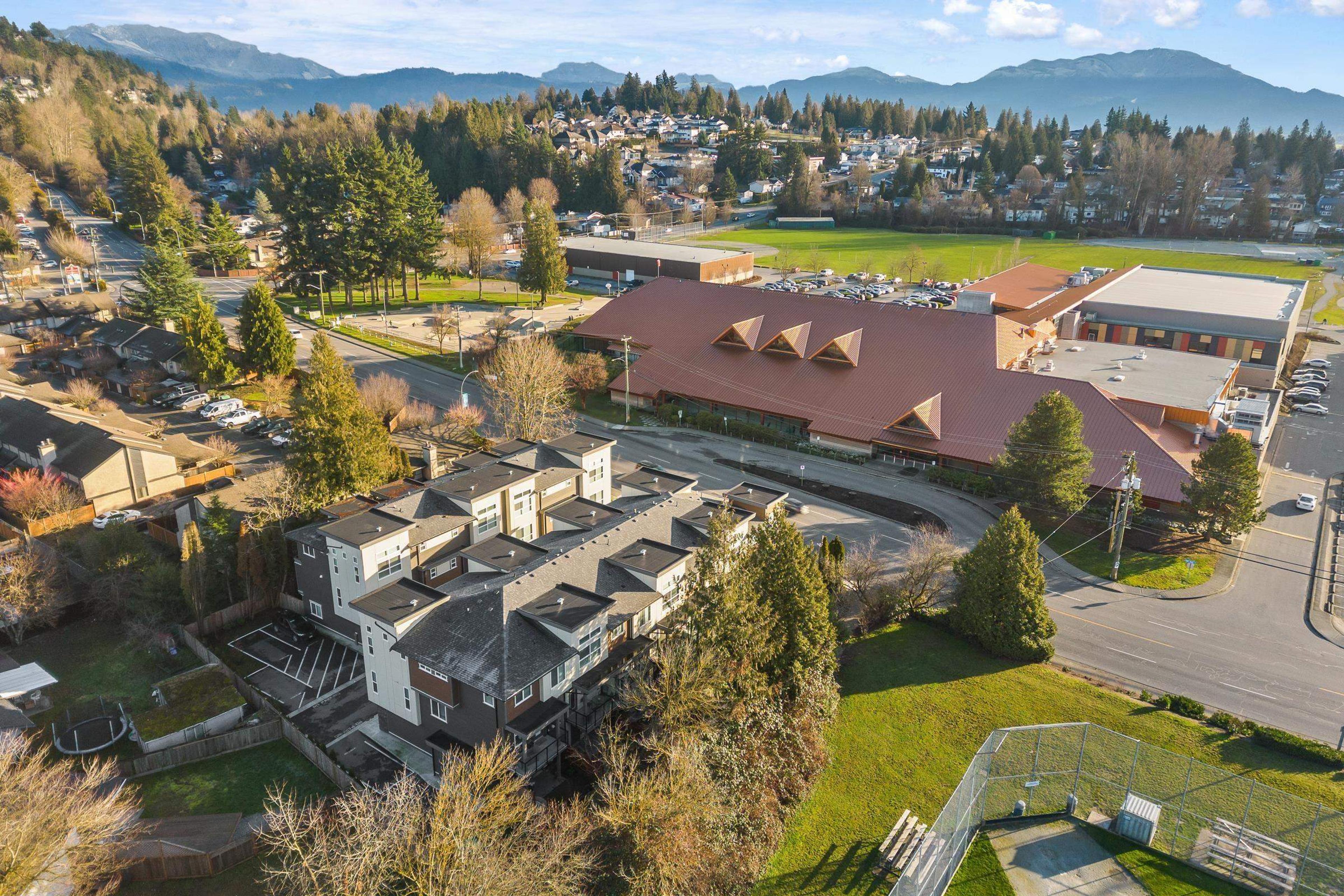 34703 Old Yale Road, Abbotsford - Exteriors - Full Complex View, Drone/Aerial View - Photo 4