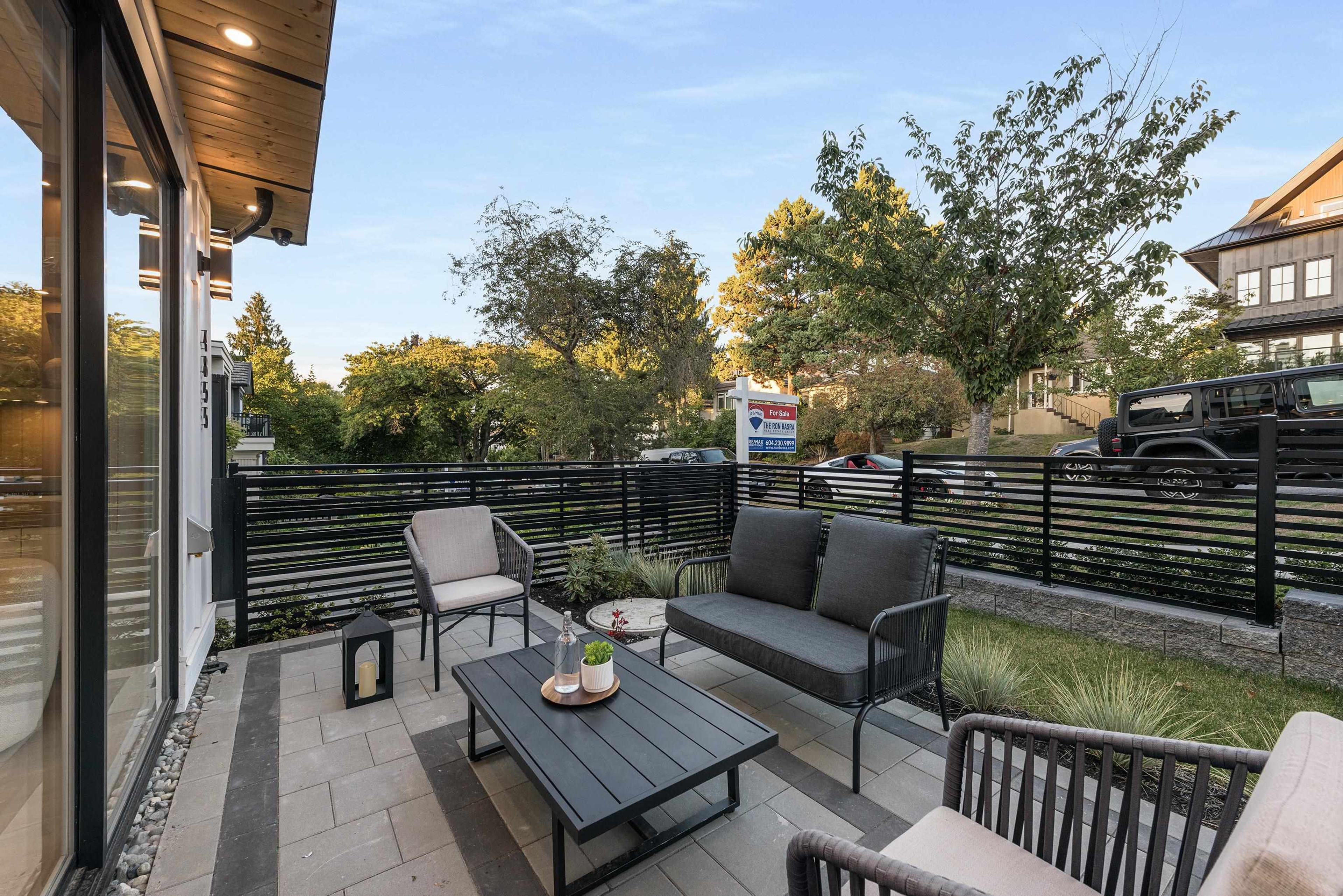 4855 Dumfries Street, Vancouver - Exteriors - Photo 3