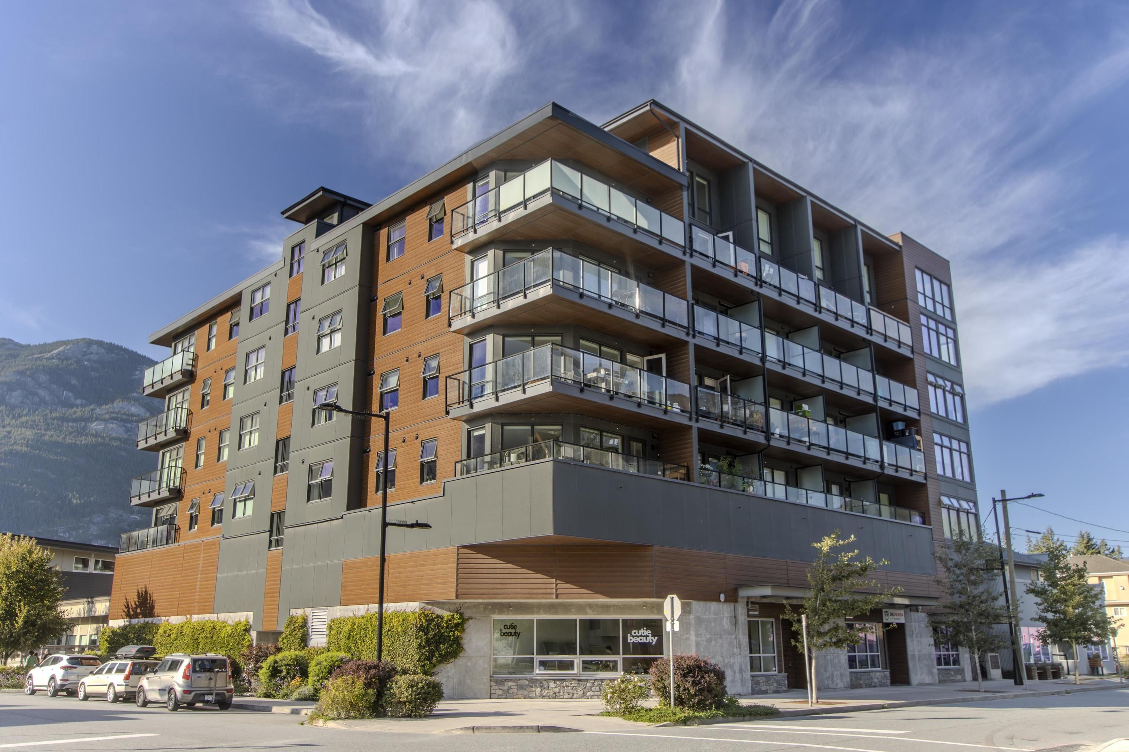 38013 Third Avenue, Squamish - Exteriors - Photo 1