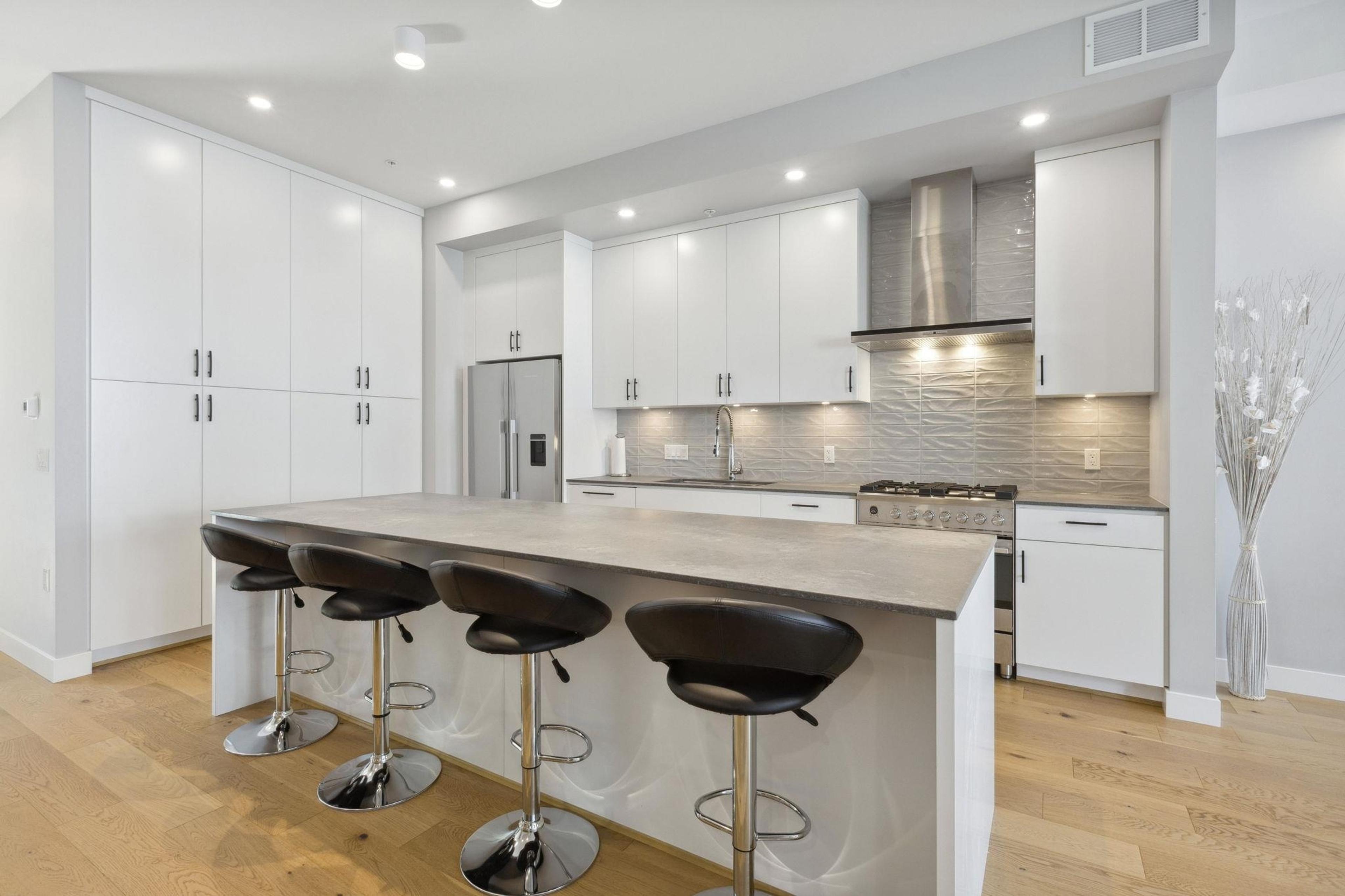 4684 Capilano Road, North Vancouver - Exteriors - Full Complex View - Photo 2