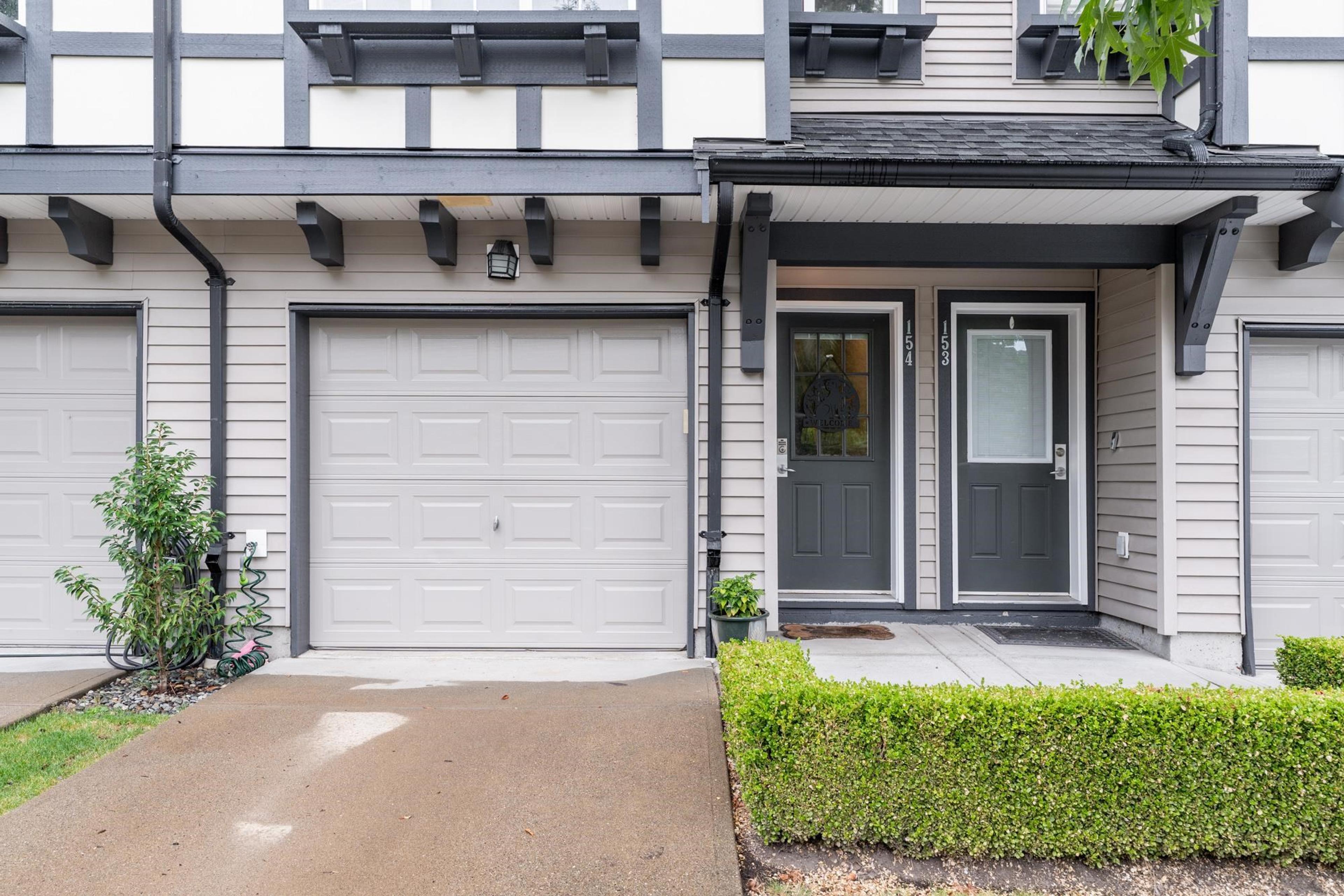 20875 80 Avenue, Langley - Exteriors - Photo 2