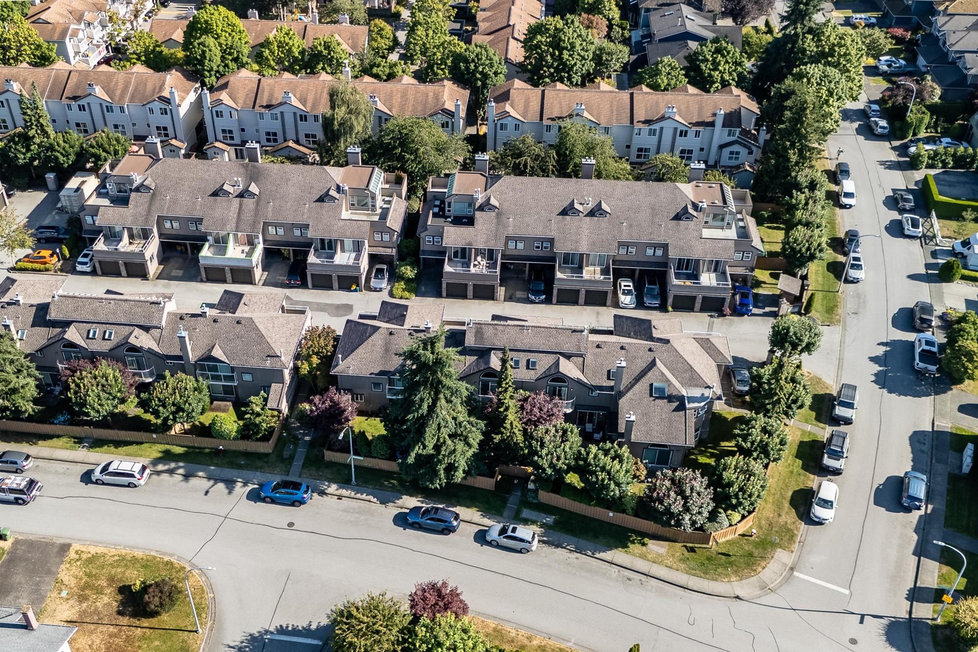 12438 Brunswick Place, Richmond - Exteriors - Full Complex View, Drone/Aerial View - Photo 5