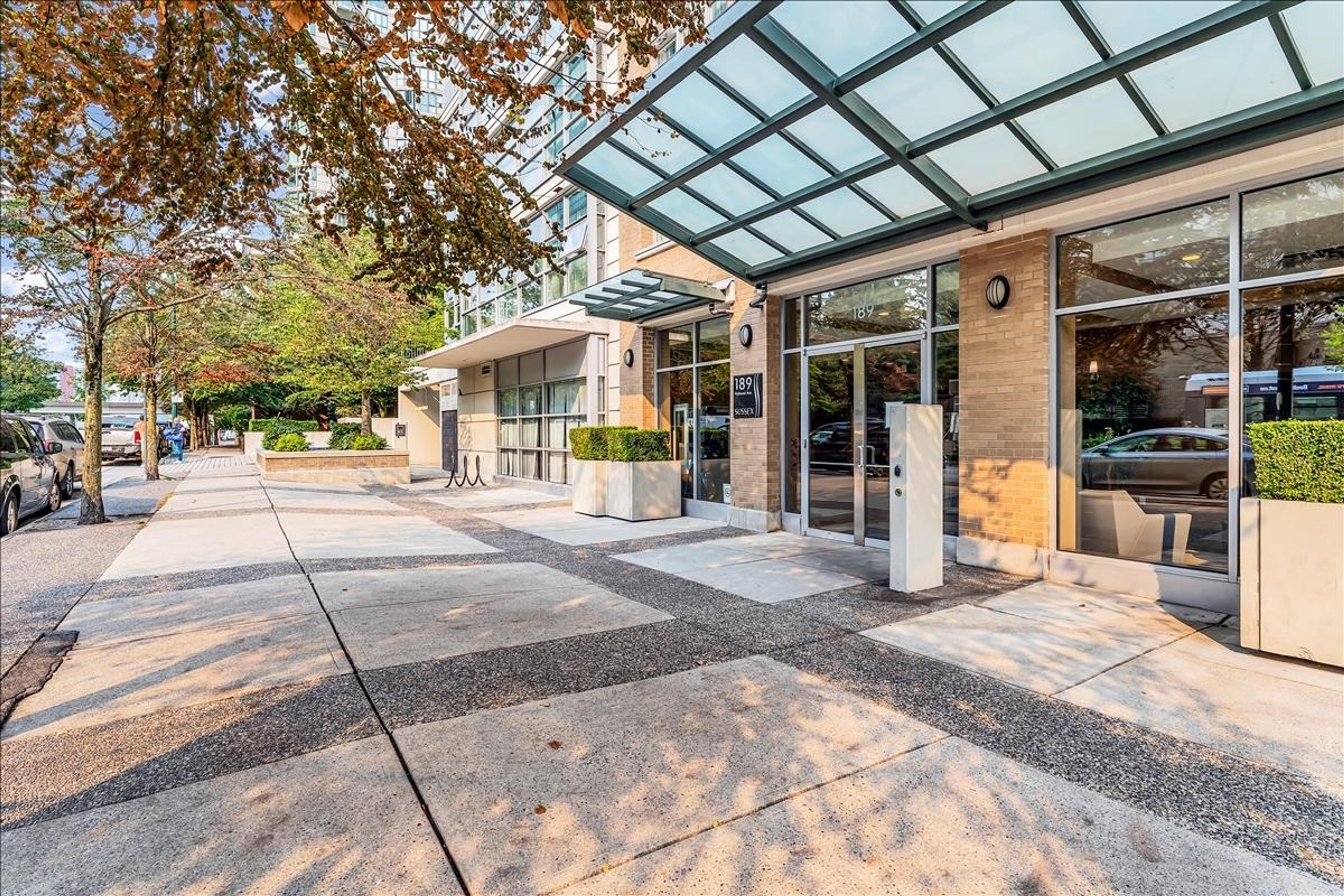 189 National Avenue, Vancouver - Exteriors - Photo 2