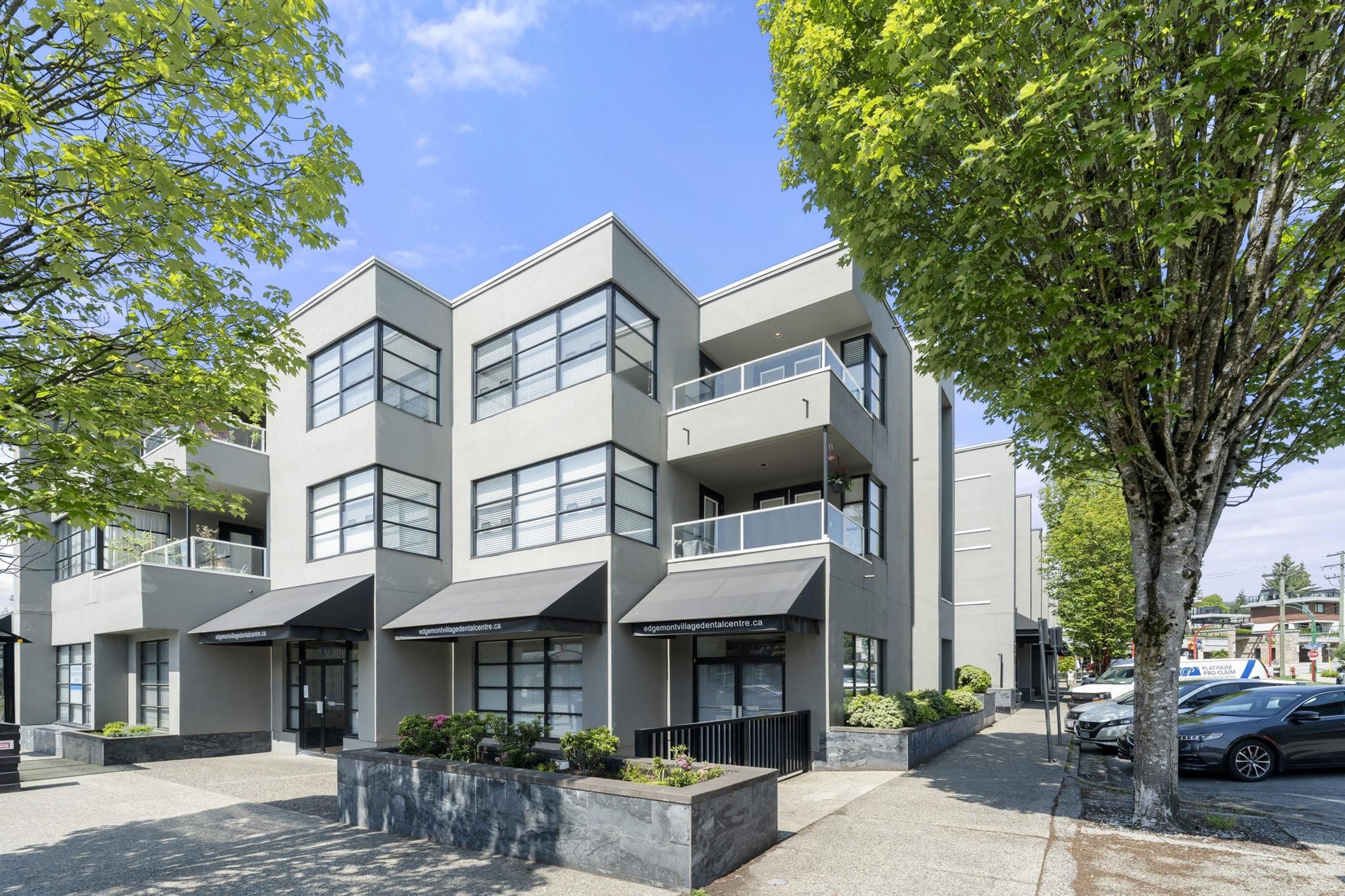 3151 Woodbine Drive, North Vancouver - Exteriors - Photo 2