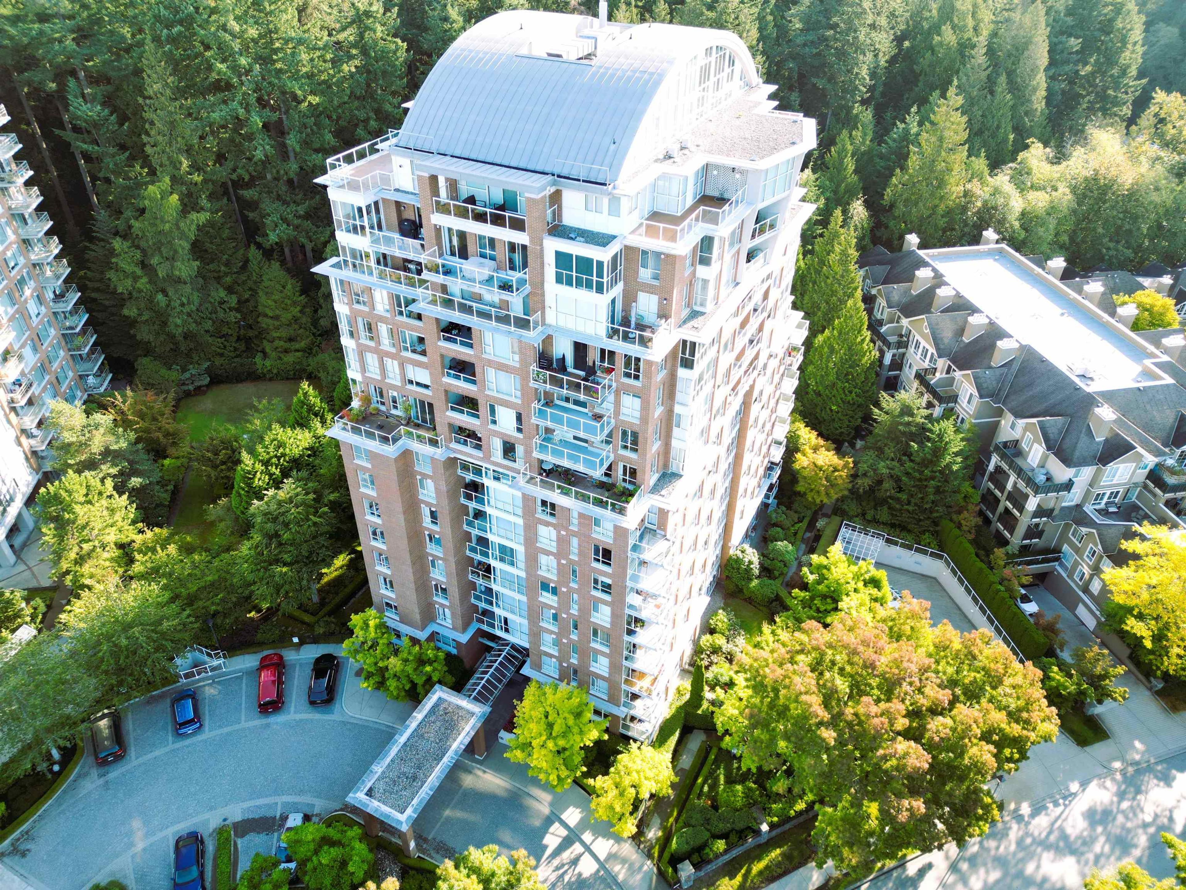 5615 Hampton Place, Vancouver - Exteriors - Drone/Aerial View - Photo 5