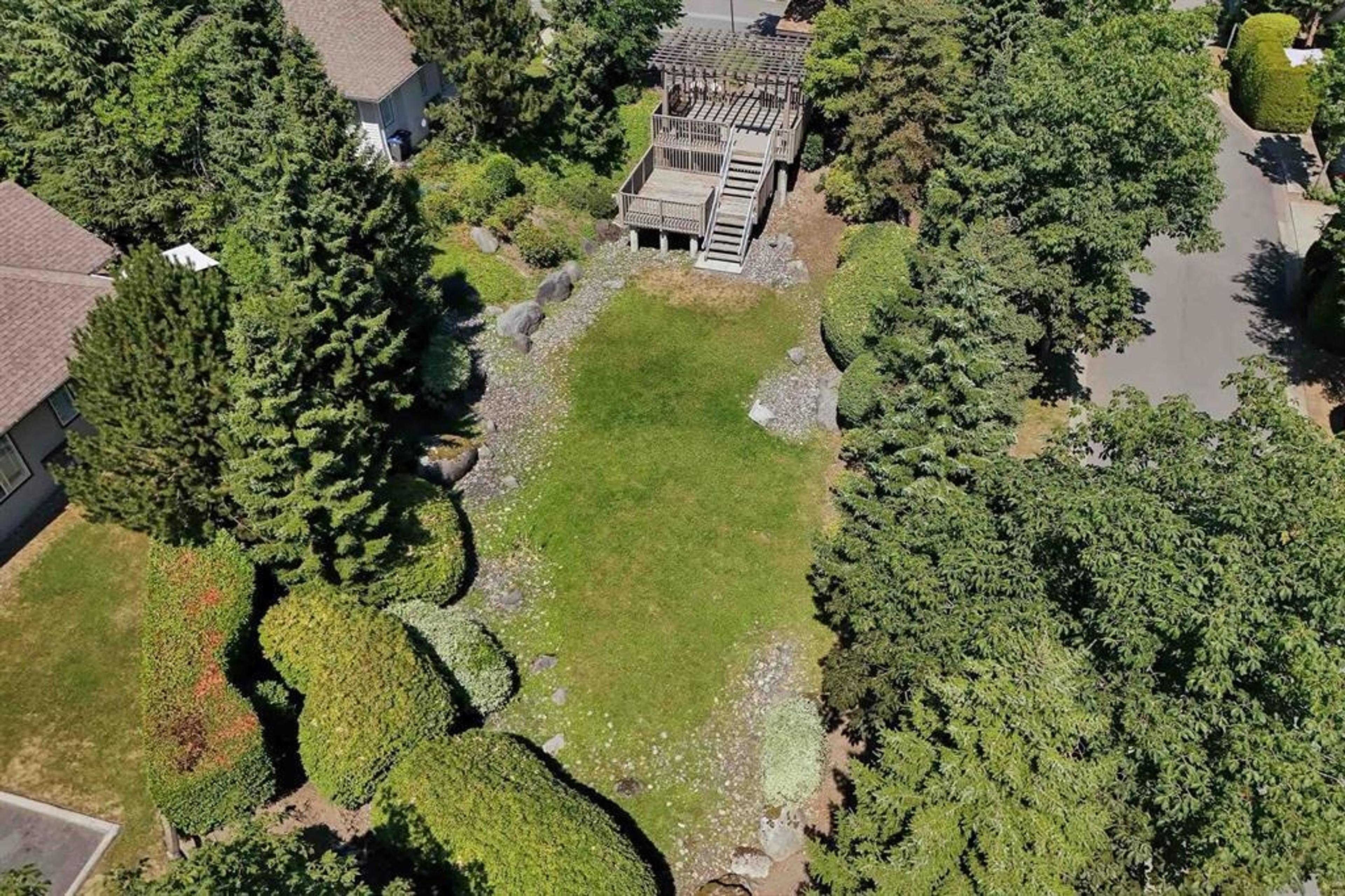 15868 85 Avenue, Surrey - Exteriors - Photo 2