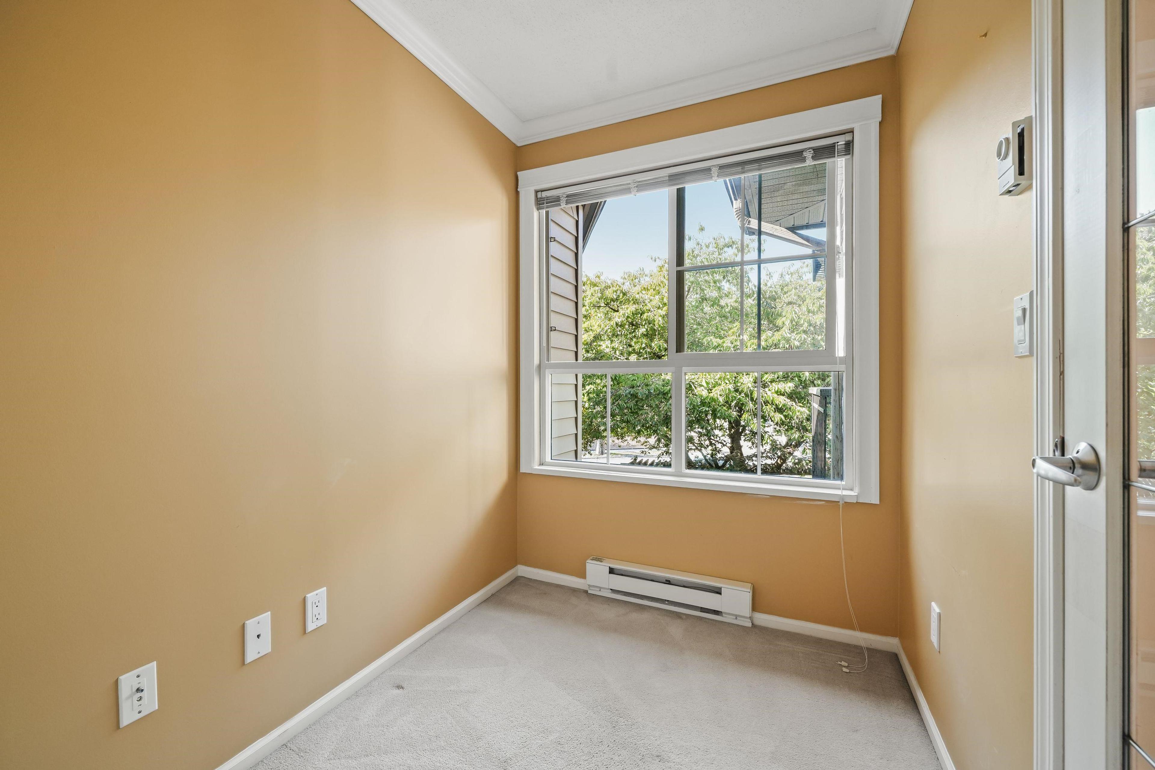 1100 E 29th Street, North Vancouver - Exteriors - Photo 4