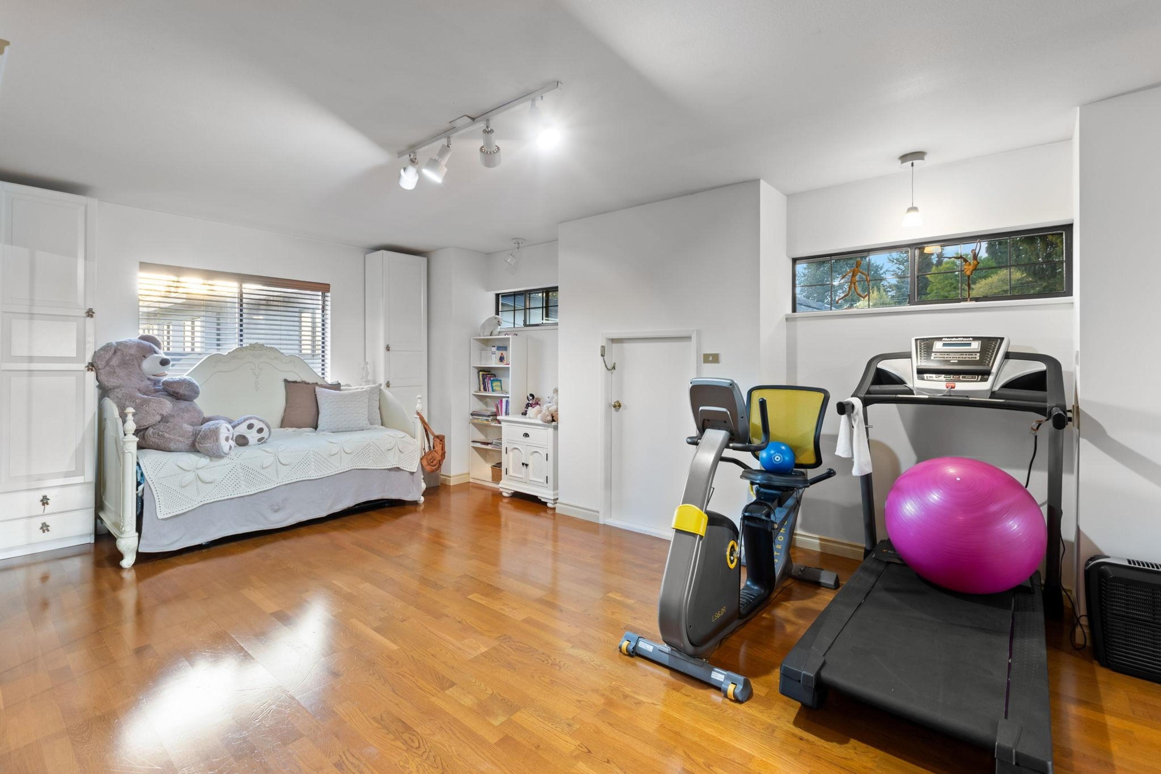 732 ROCHESTER AVENUE - Image 18