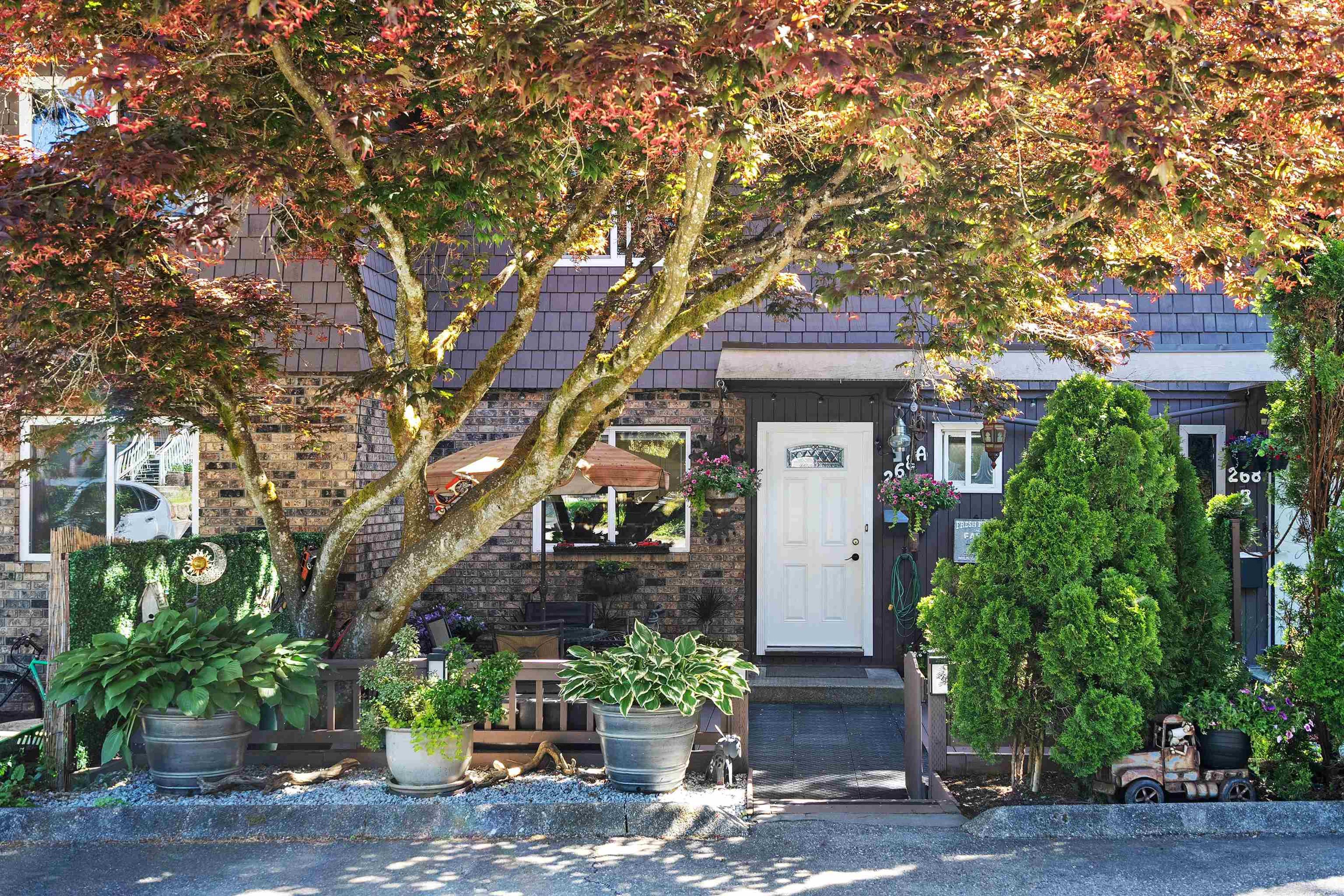 323B Evergreen Drive, Port Moody - Exteriors - Photo 2