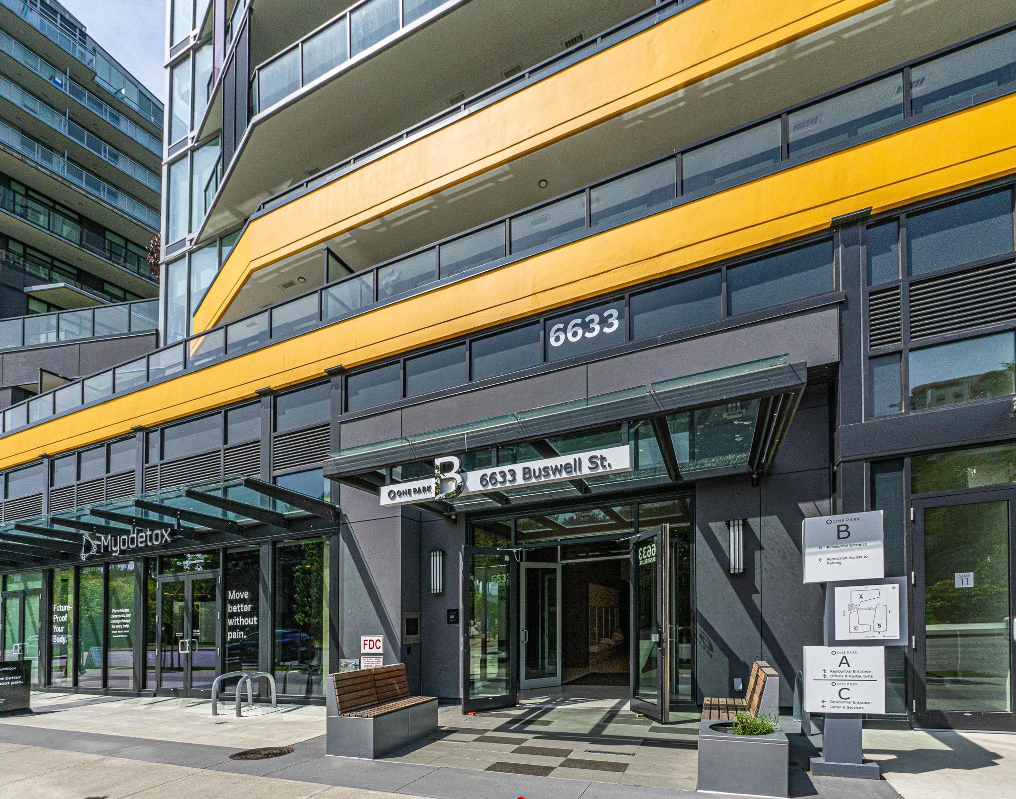 6633 Buswell Street, Richmond - Exteriors - Photo 2