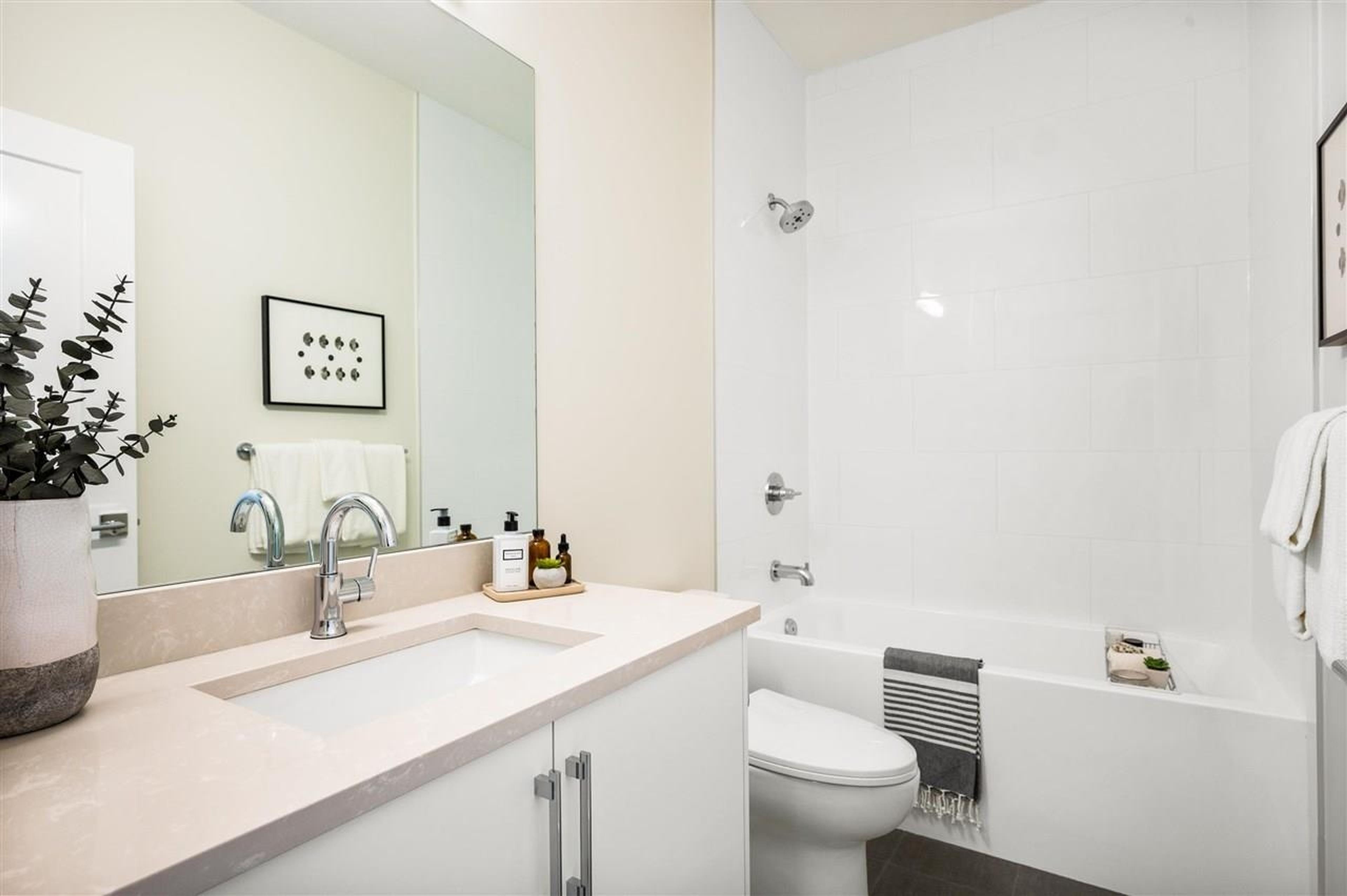 20356 72b Avenue, Langley - Exteriors - Photo 2