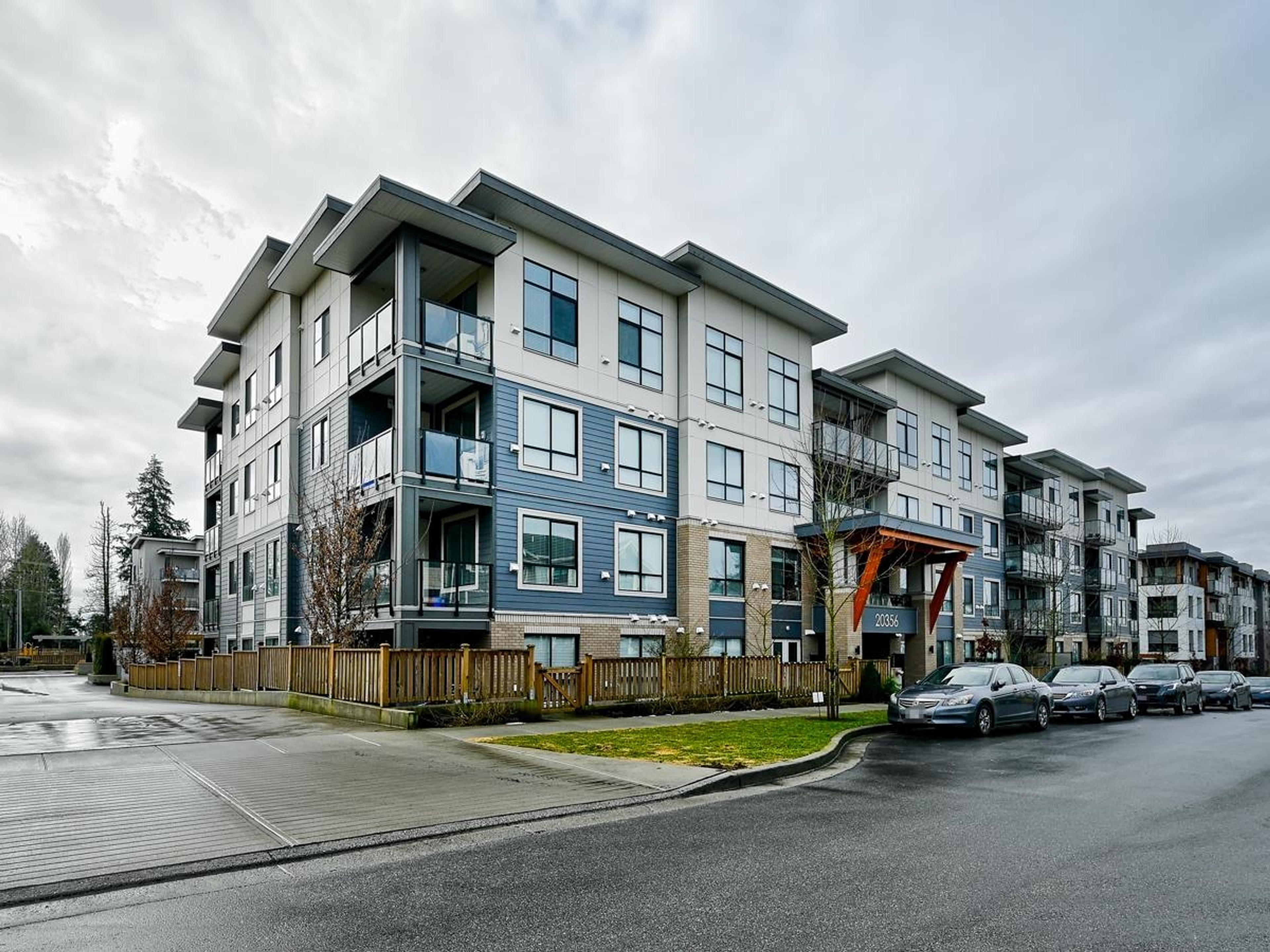 20356 72b Avenue, Langley - Exteriors - Full Complex View - Photo 3