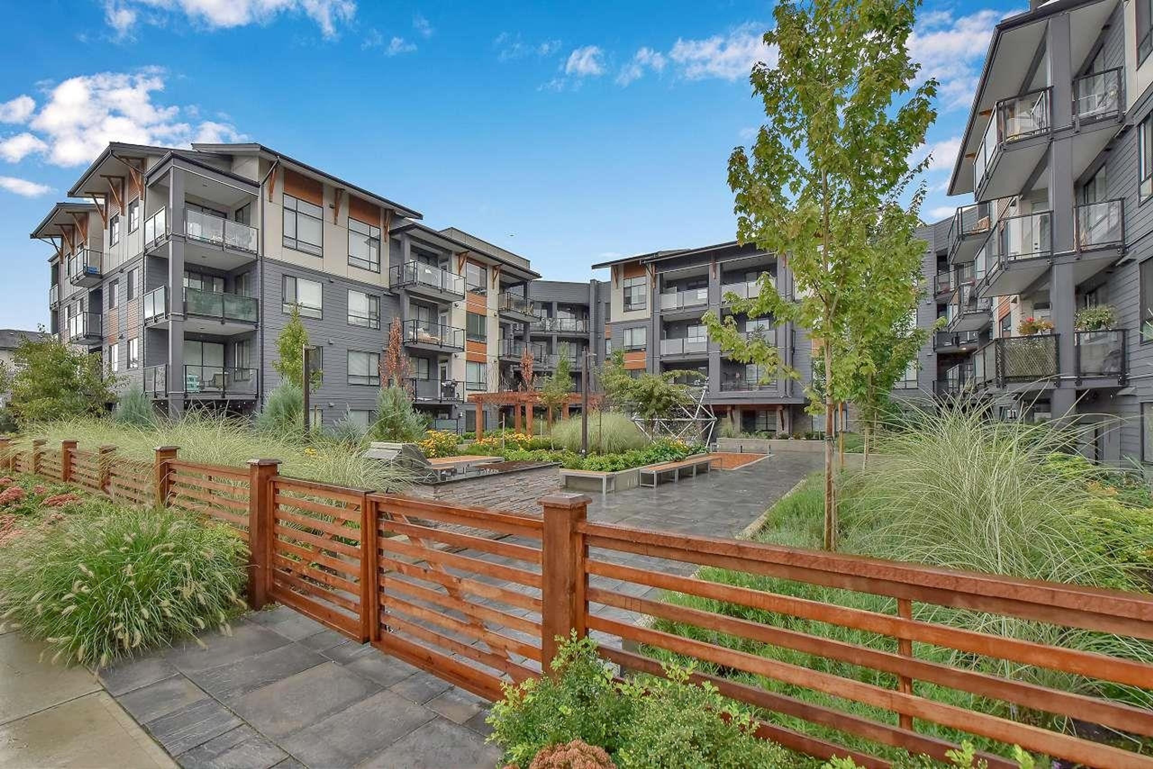 7506 199a Street, Langley - Exteriors - Full Complex View - Photo 3