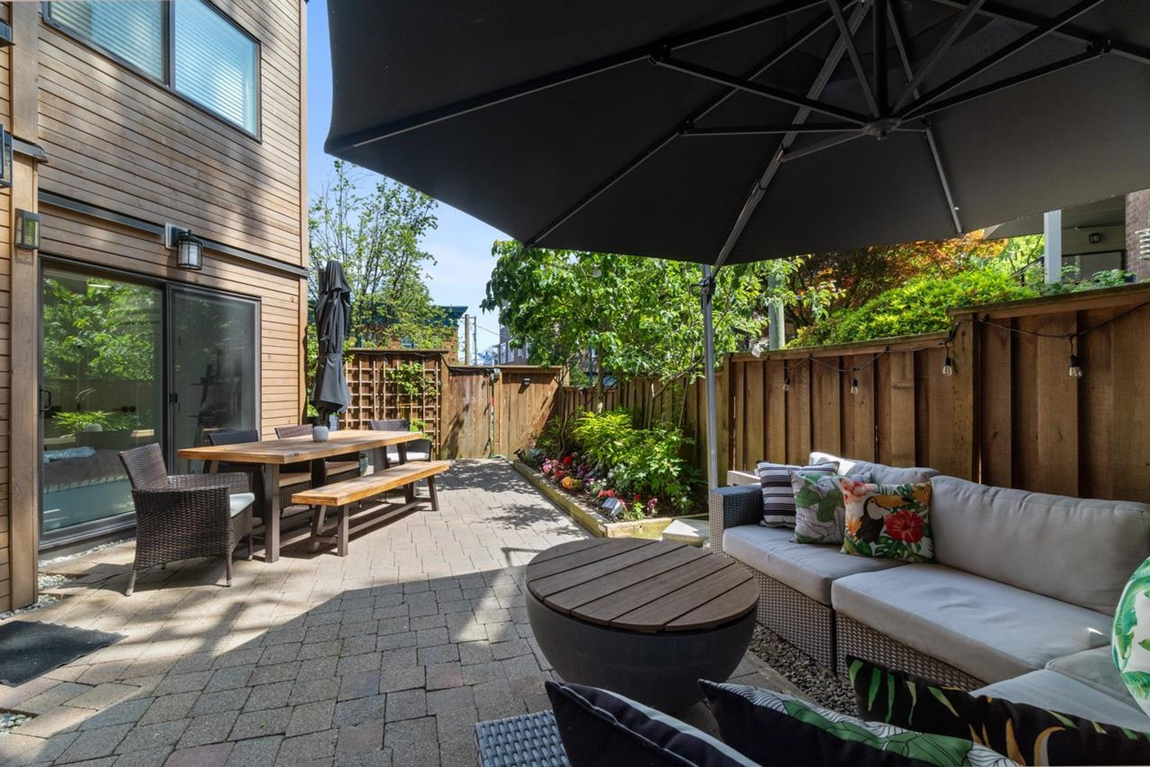 2410 Cornwall Avenue, Vancouver - Outdoor Amenities - Garden / Yard/ Backyard/ Porch/ Deck - Photo 1