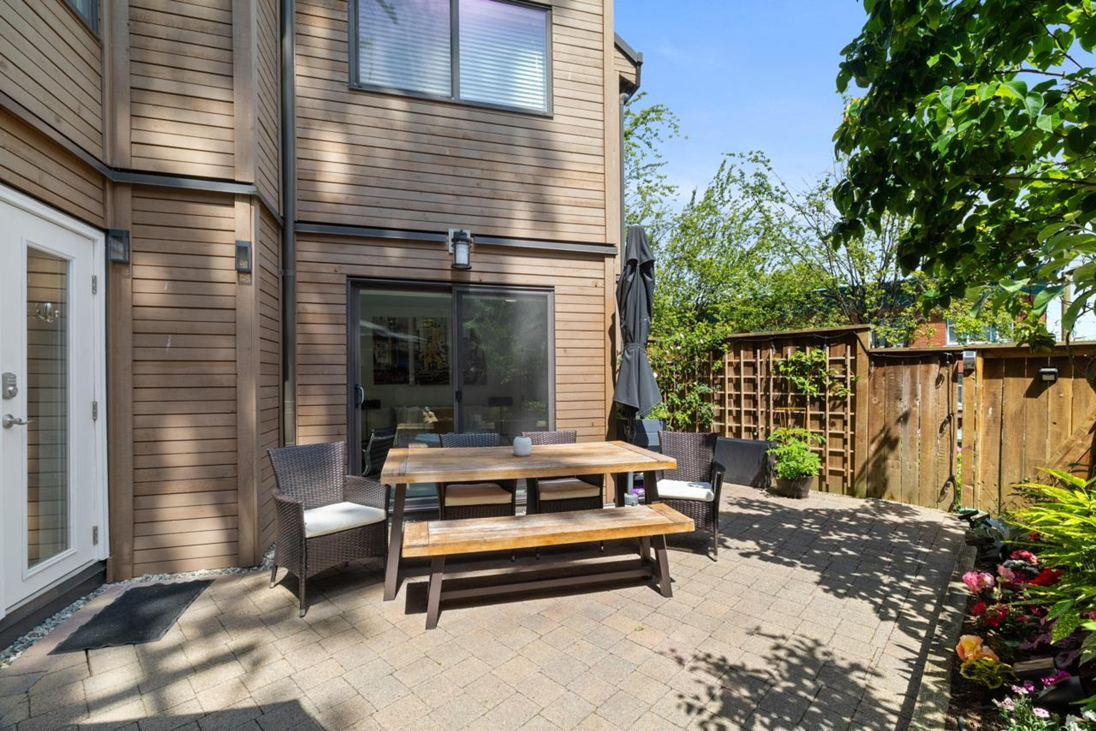 2410 Cornwall Avenue, Vancouver - Outdoor Amenities - Garden / Yard/ Backyard/ Porch/ Deck - Photo 5