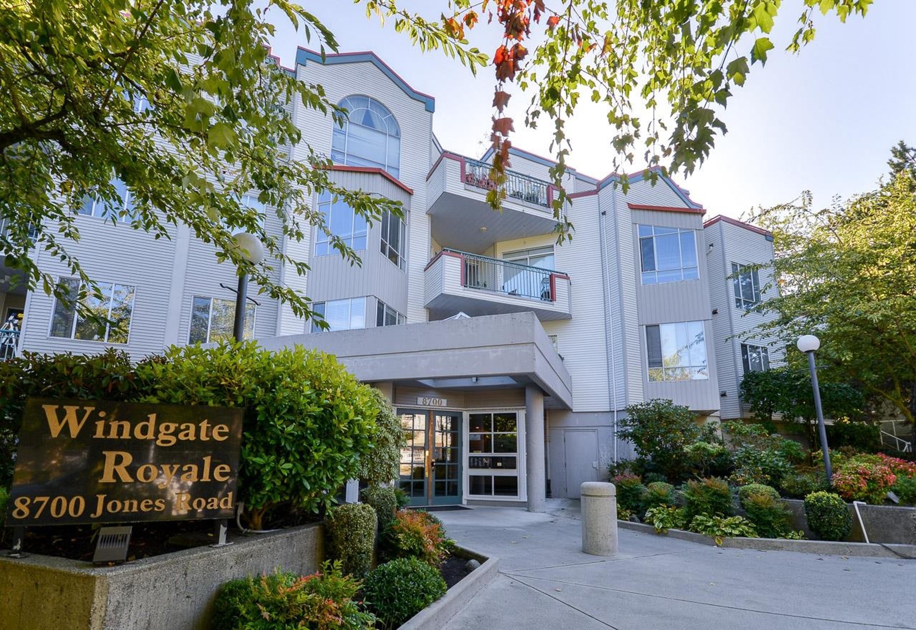 8700 Jones Road, Richmond - Exteriors - Photo 2