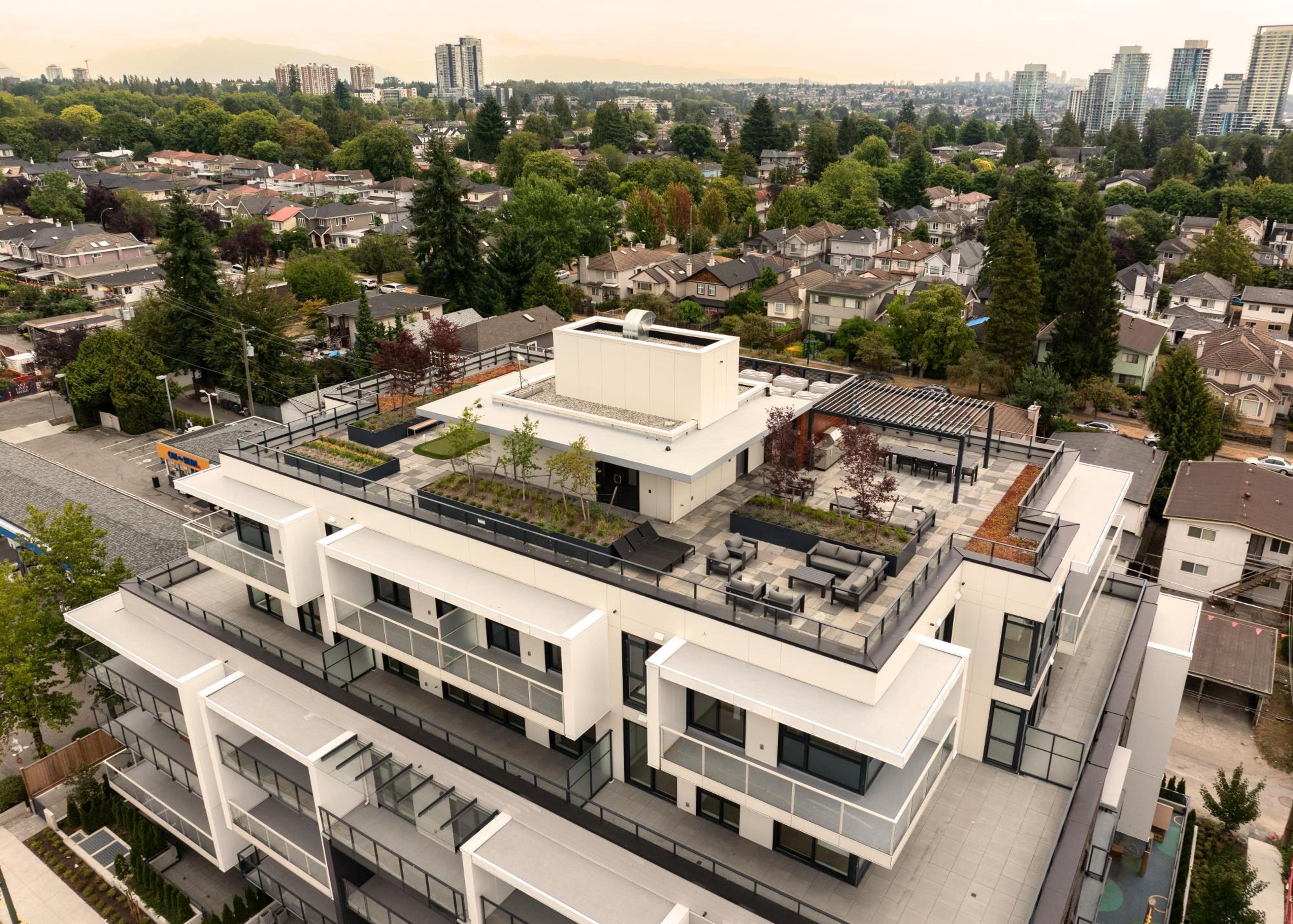 8398 Oak Street, Vancouver - Exteriors - Drone/Aerial View - Photo 2