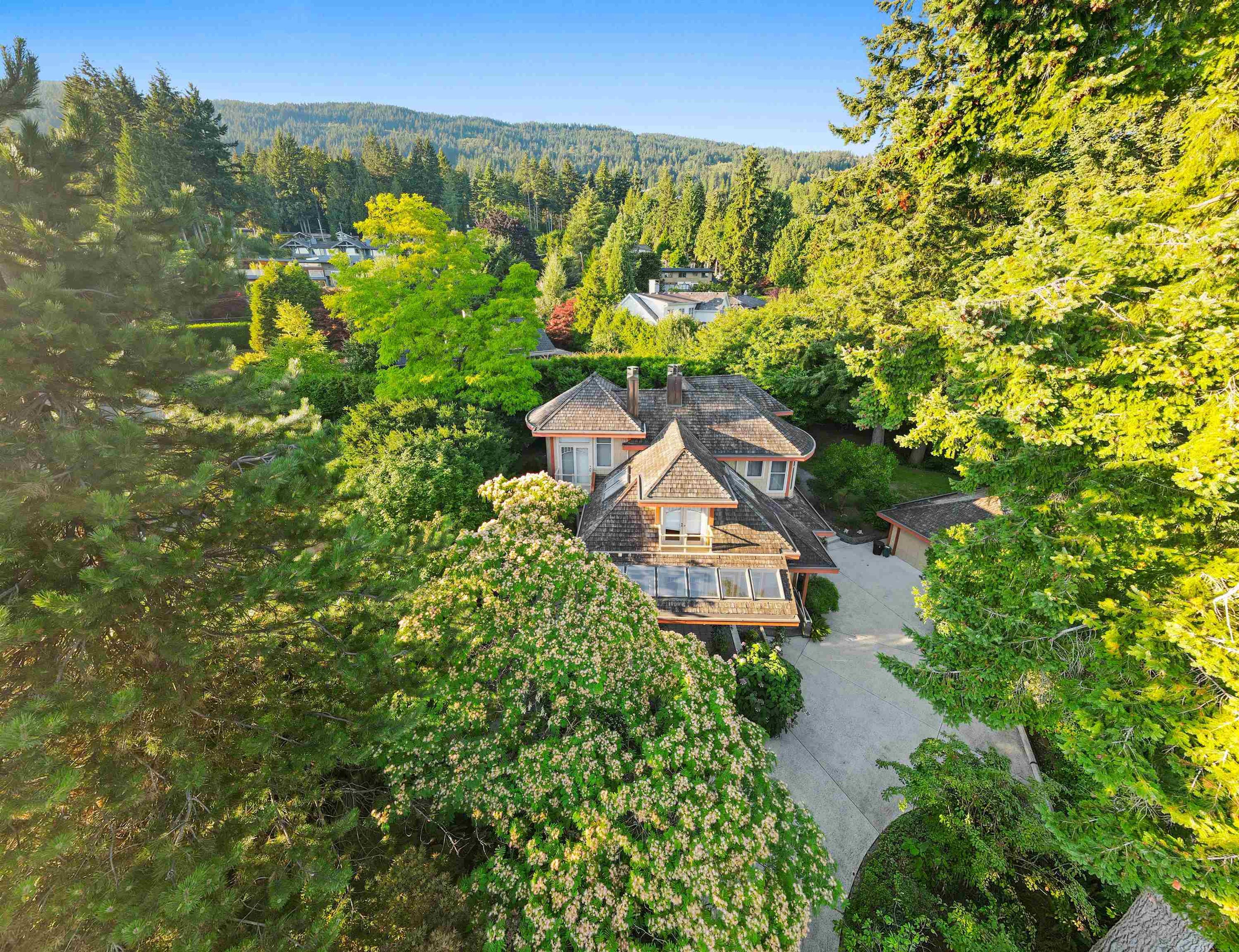 2919 Tower Hill Crescent, West Vancouver - Exteriors - Drone/Aerial View - Photo 5