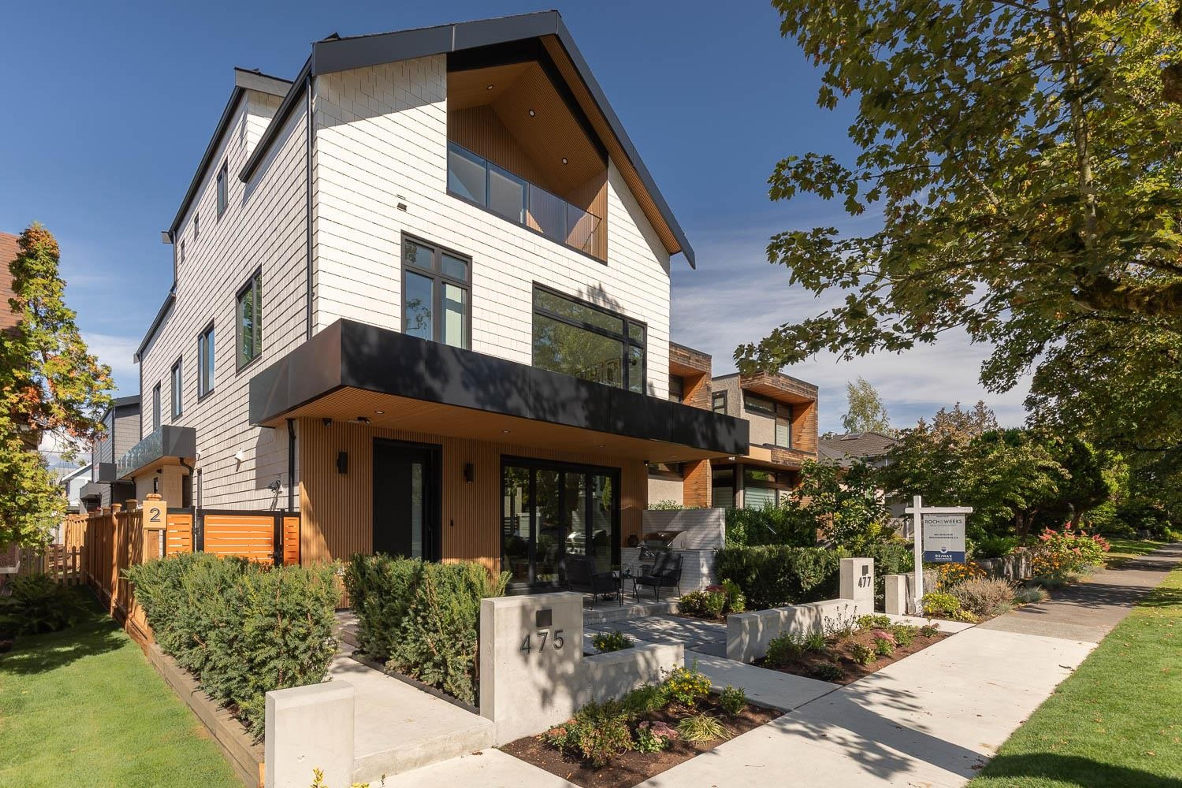 3232 Columbia Street, Vancouver - Exteriors - Photo 2