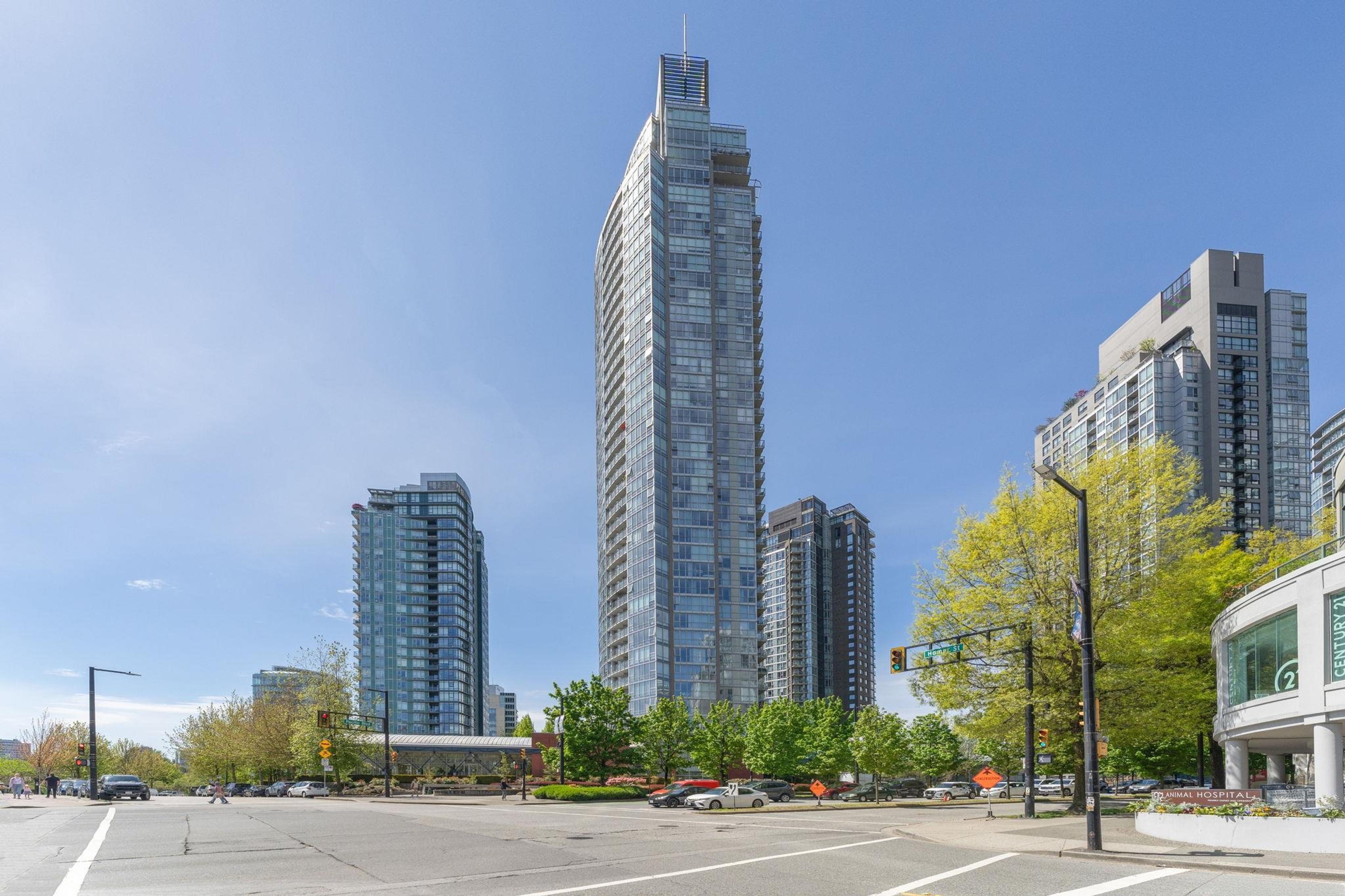 1408 Strathmore Mews, Vancouver - Exteriors - Full Complex View - Photo 1