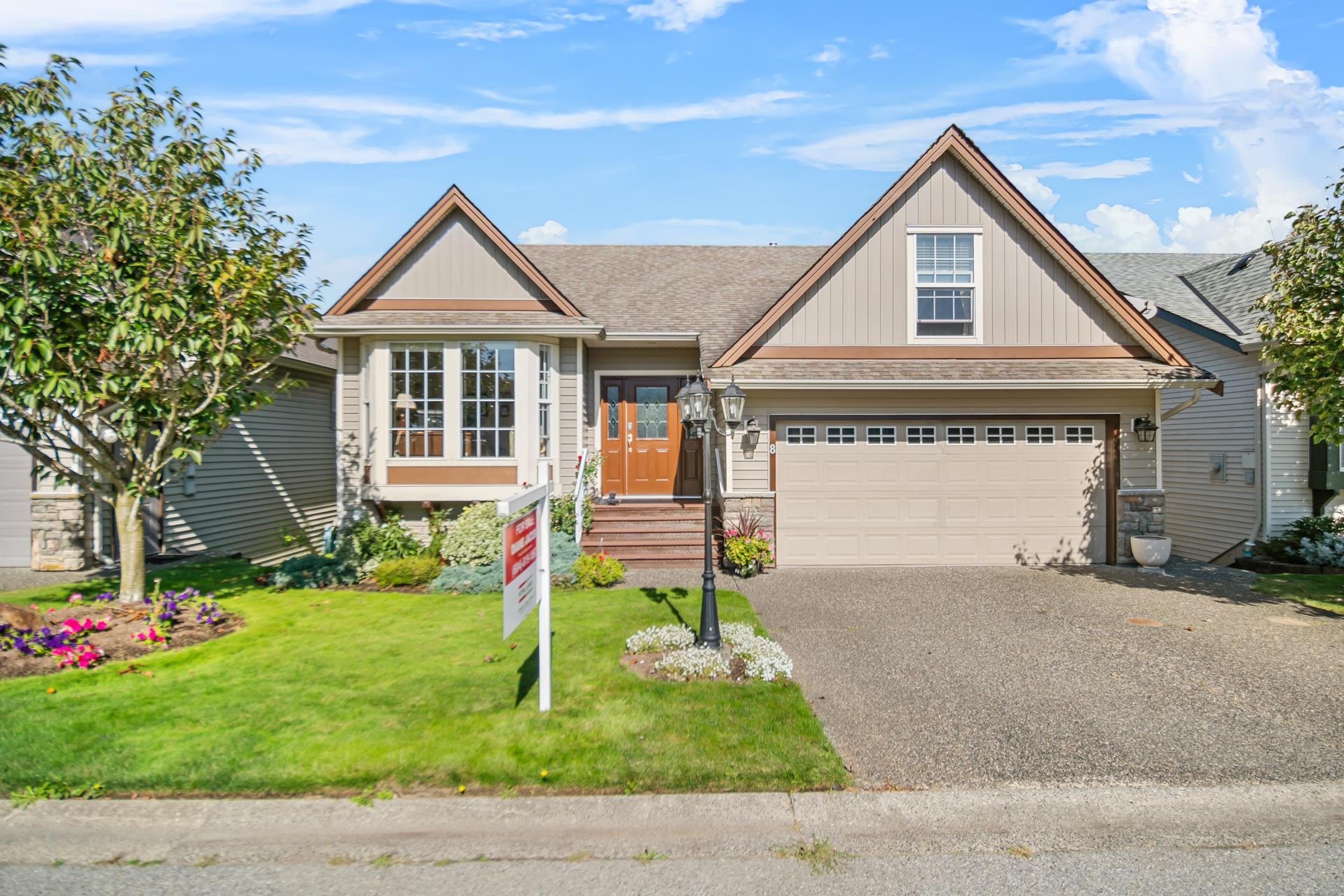 349 Walnut Avenue, Harrison Hot Springs - Exteriors - Photo 1